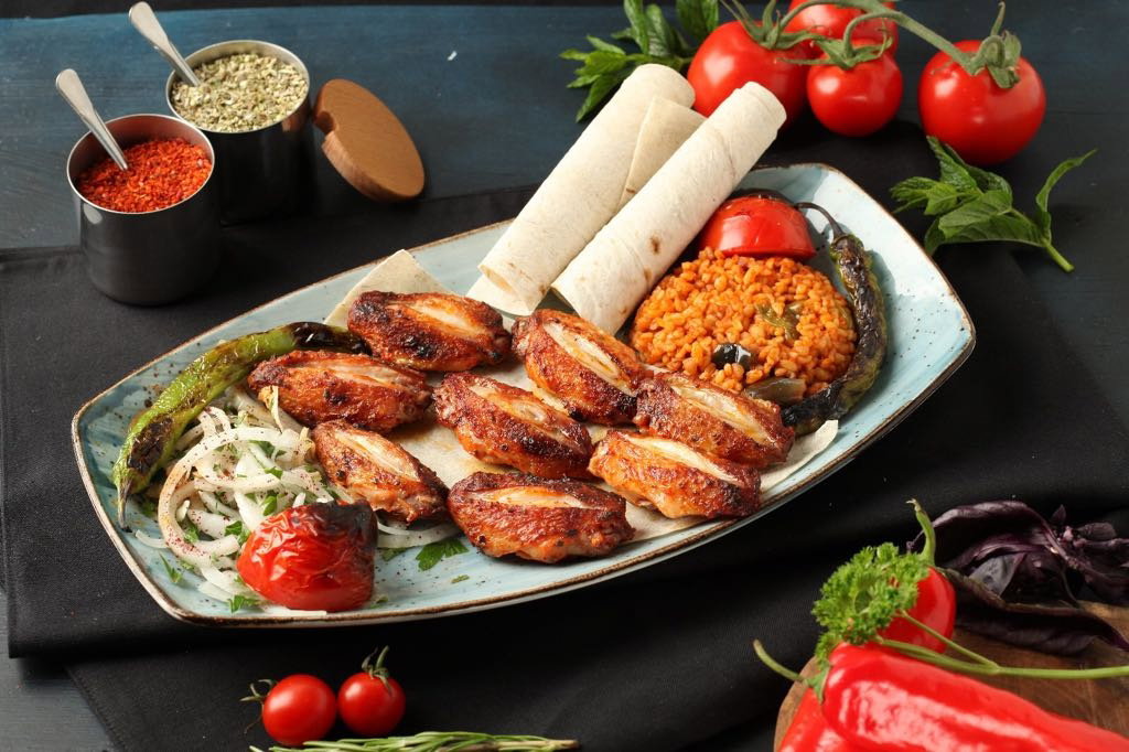 Mevzuu Cafe & Bistro Aşağı Eğlence Şube