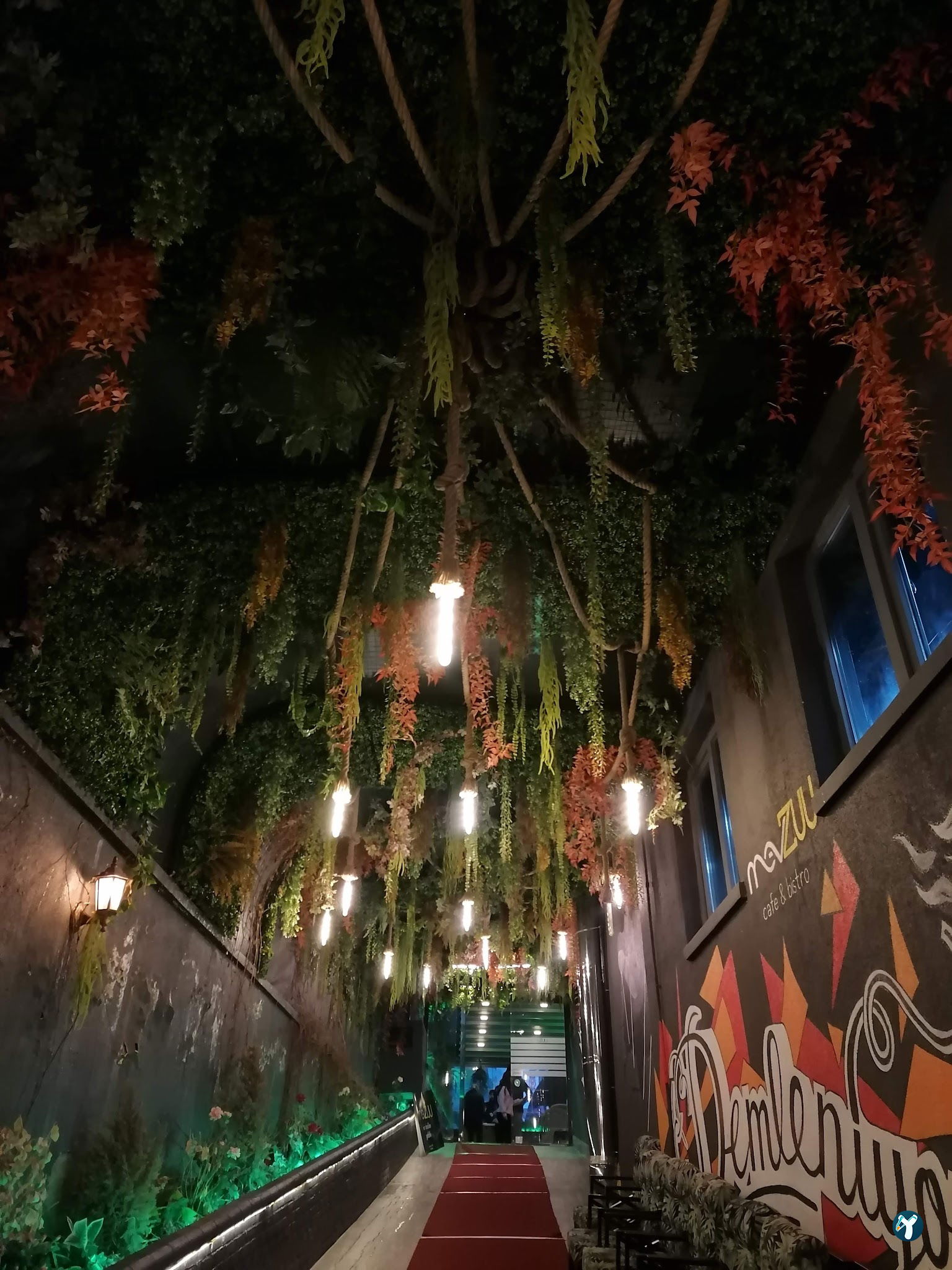Mevzuu Cafe & Bistro Aşağı Eğlence Şube