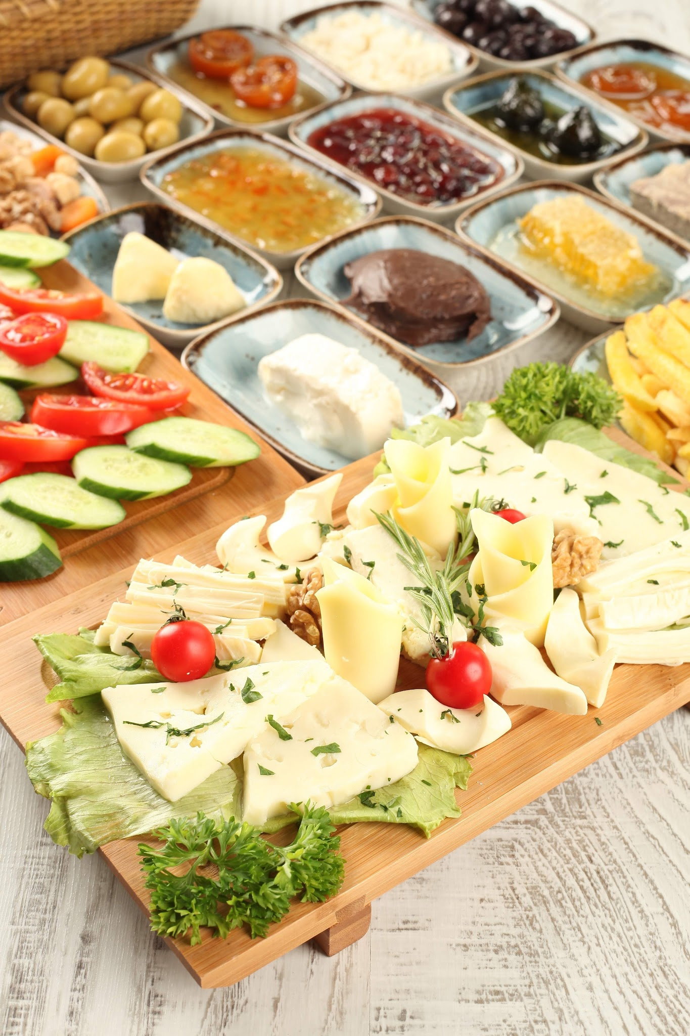 Mevzuu Cafe & Bistro Aşağı Eğlence Şube