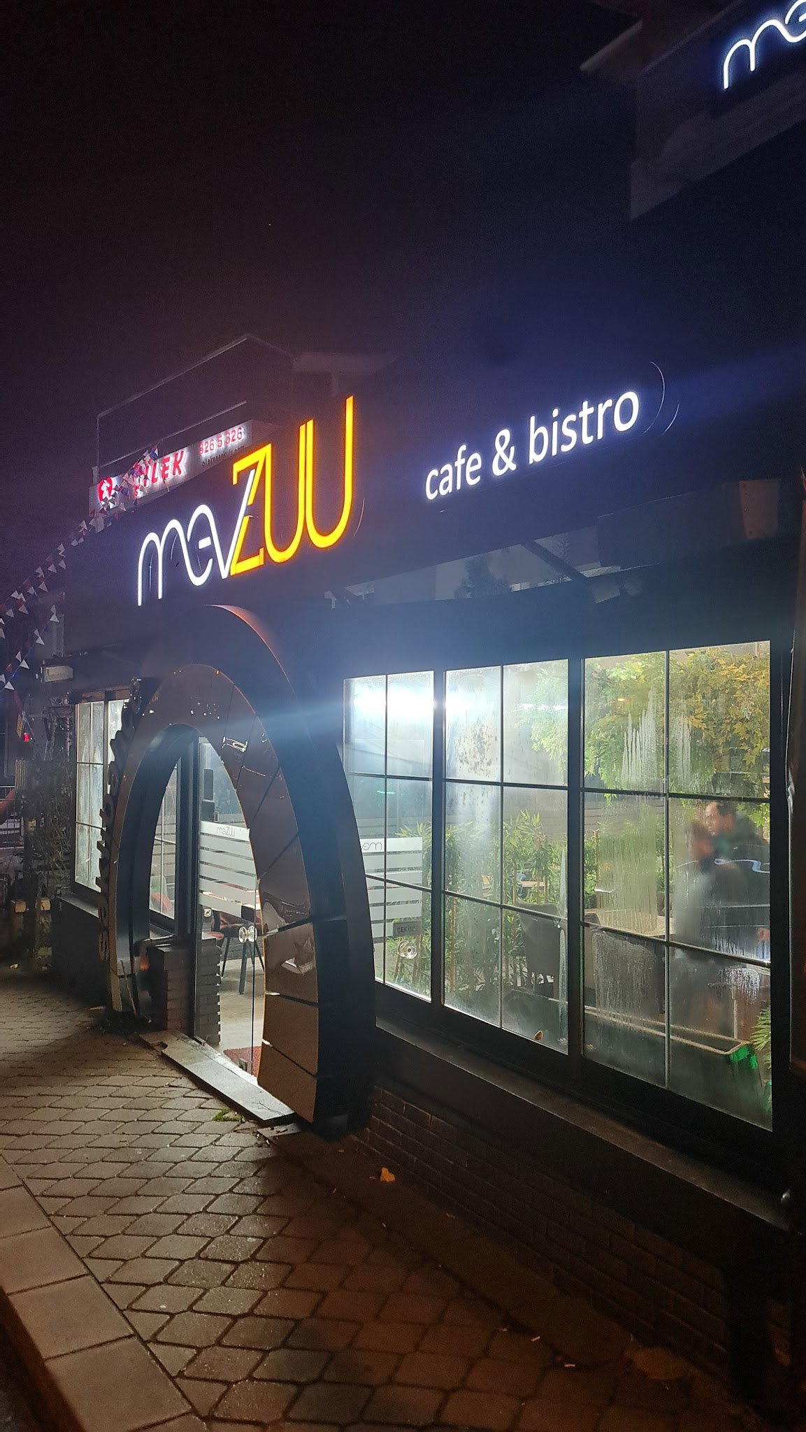 Mevzuu Cafe & Bistro Aşağı Eğlence Şube