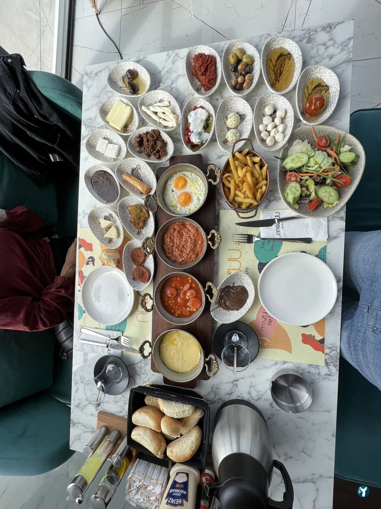 Mevzuu Cafe & Bistro Aşağı Eğlence Şube