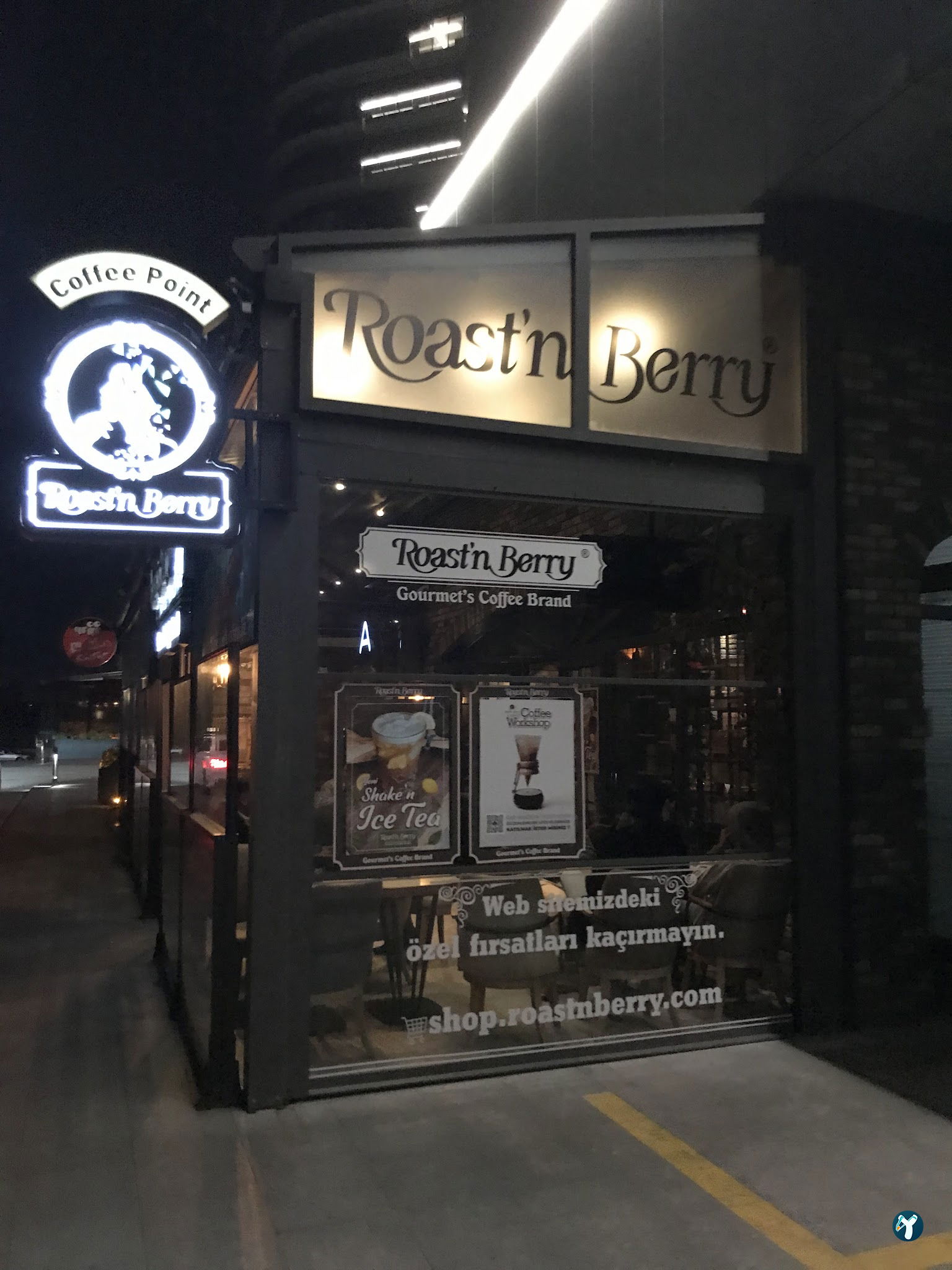Roast'N Berry Maidan