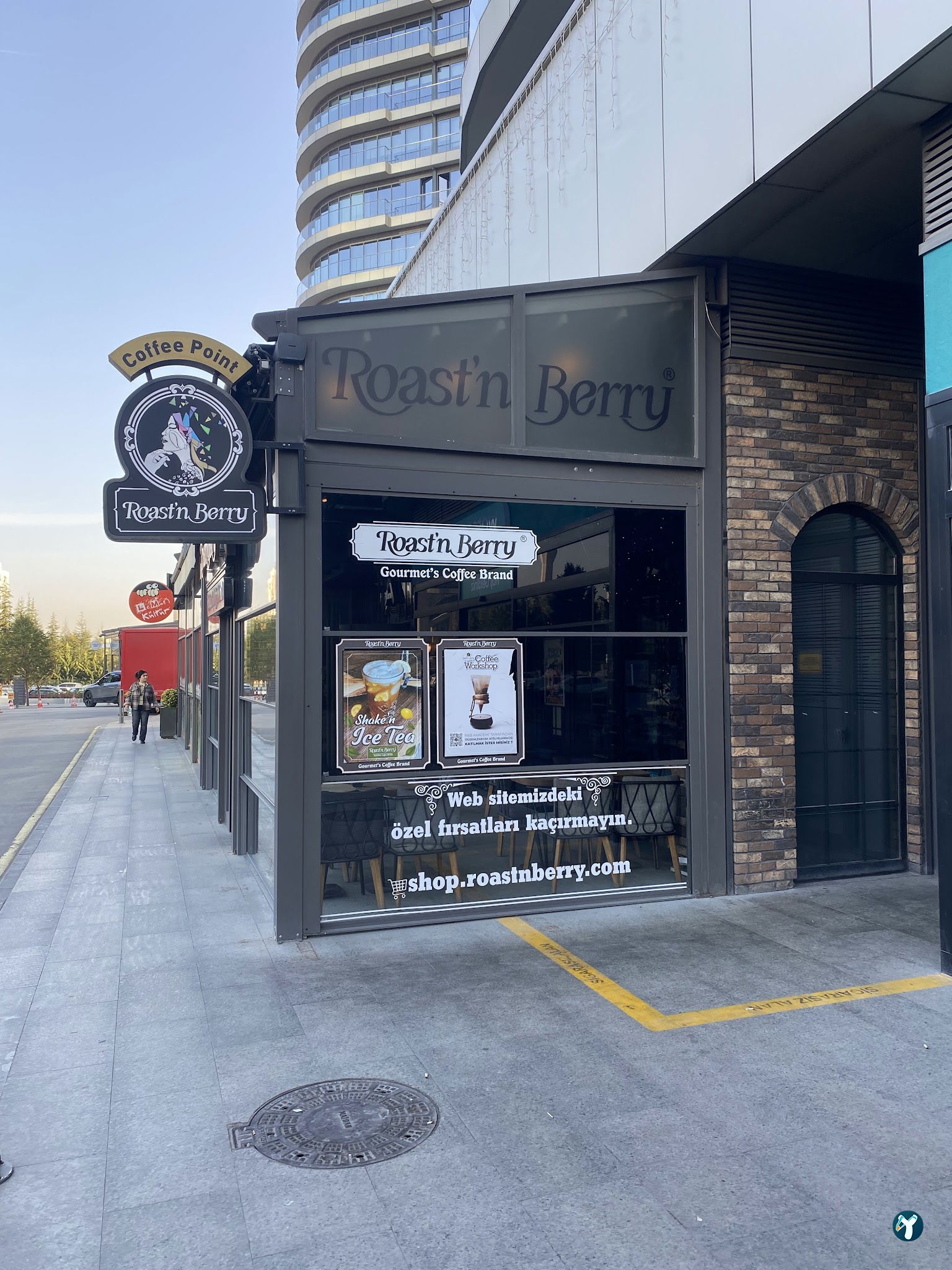 Roast'N Berry Maidan