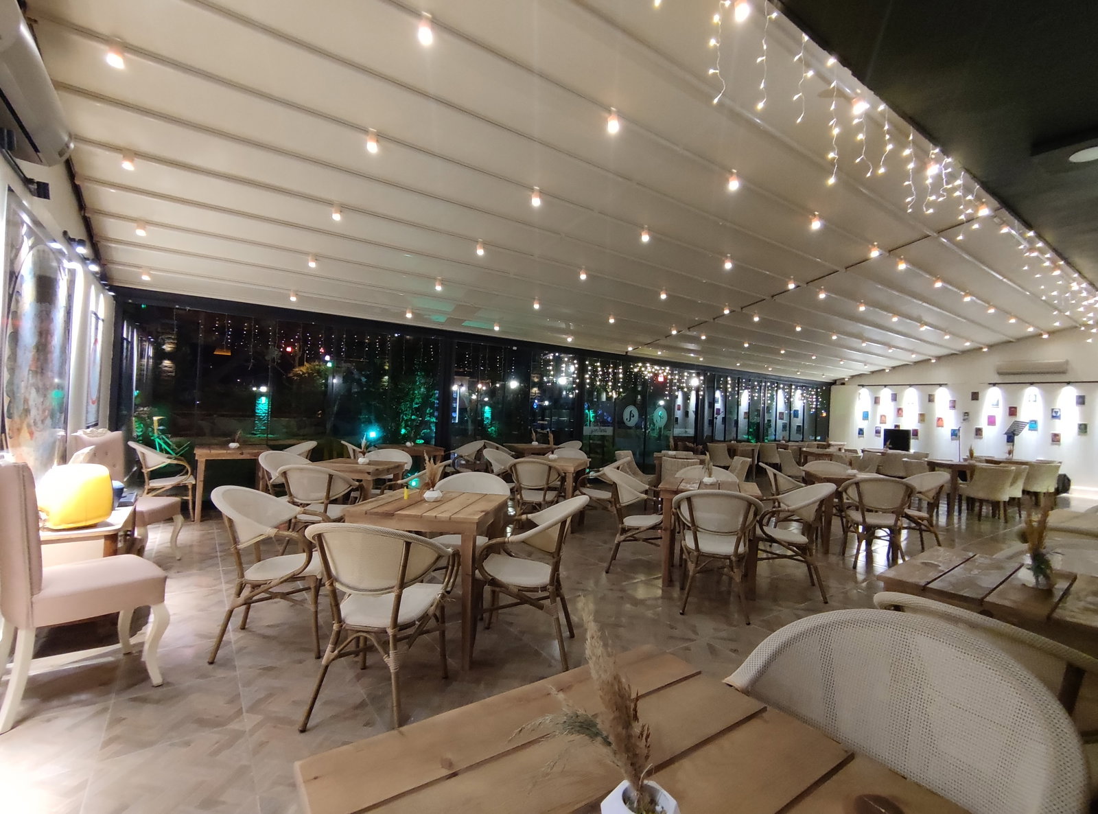 Anfora Lounge Bistro