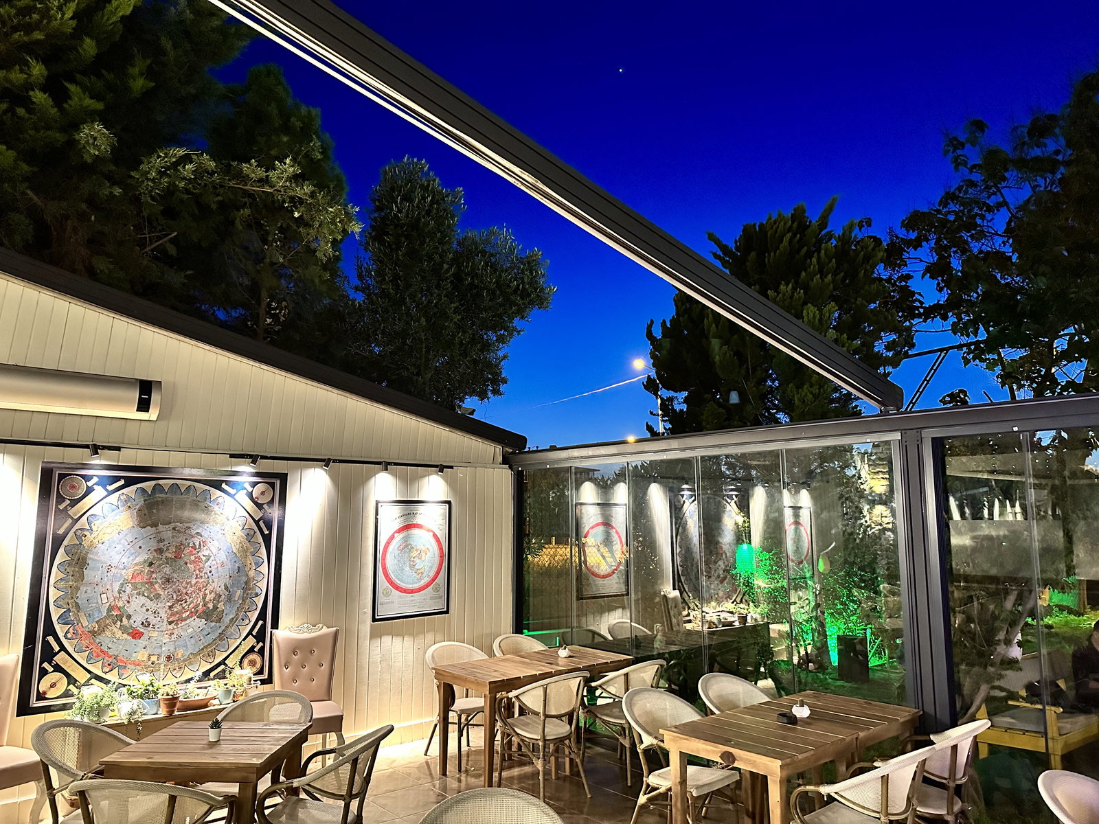 Anfora Lounge Bistro