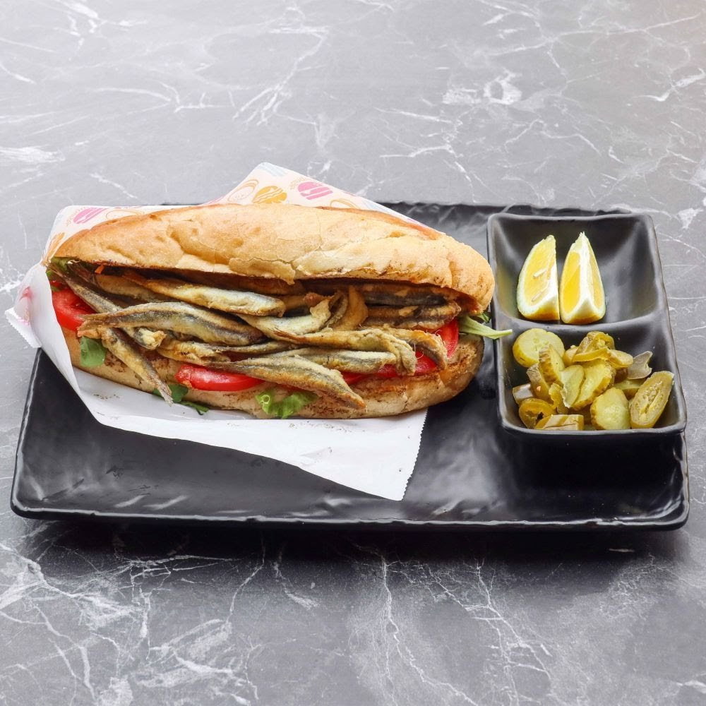 Retro Vi̇Tami̇N Bar & Fastfood
