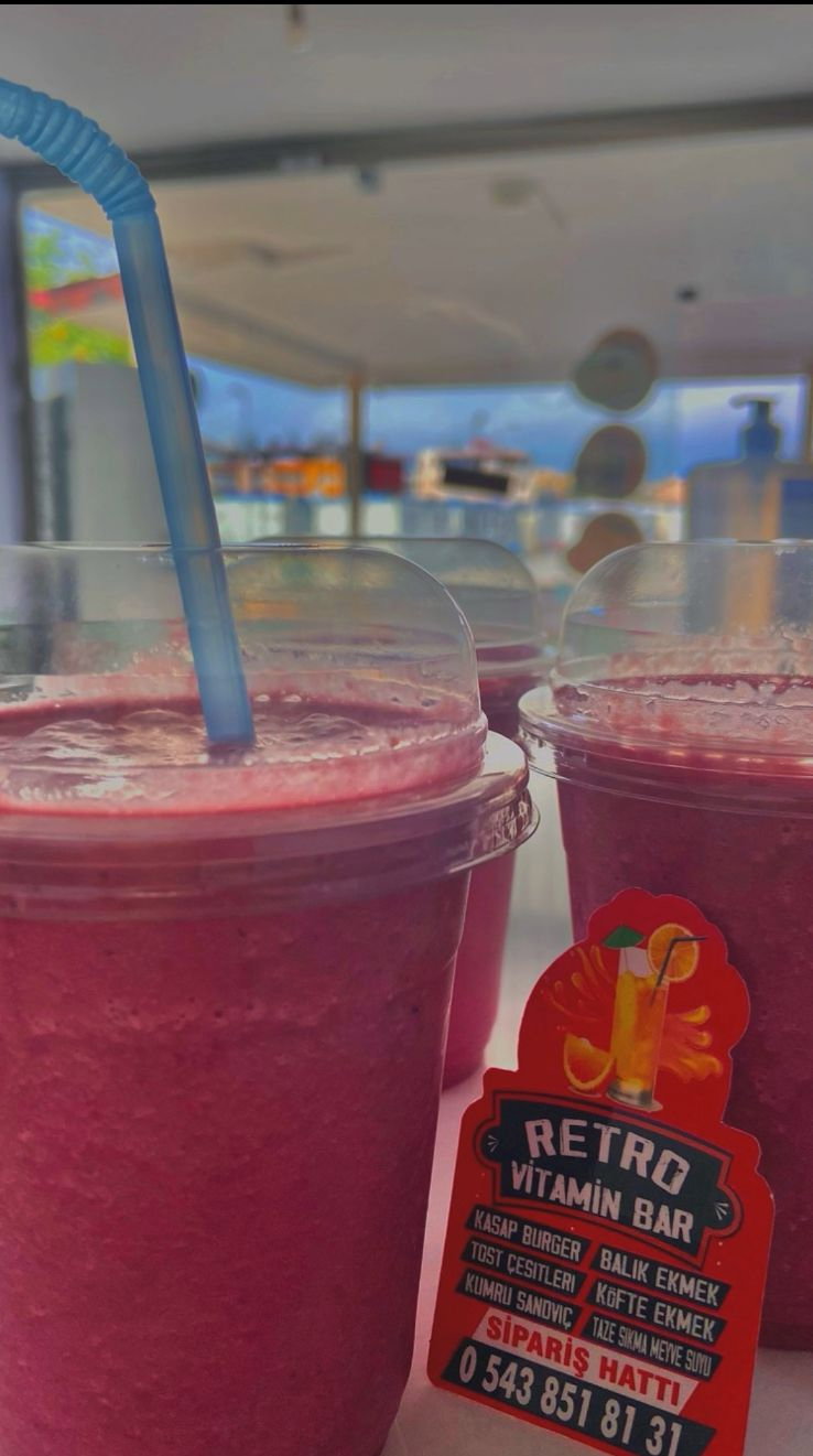 Retro Vi̇Tami̇N Bar & Fastfood