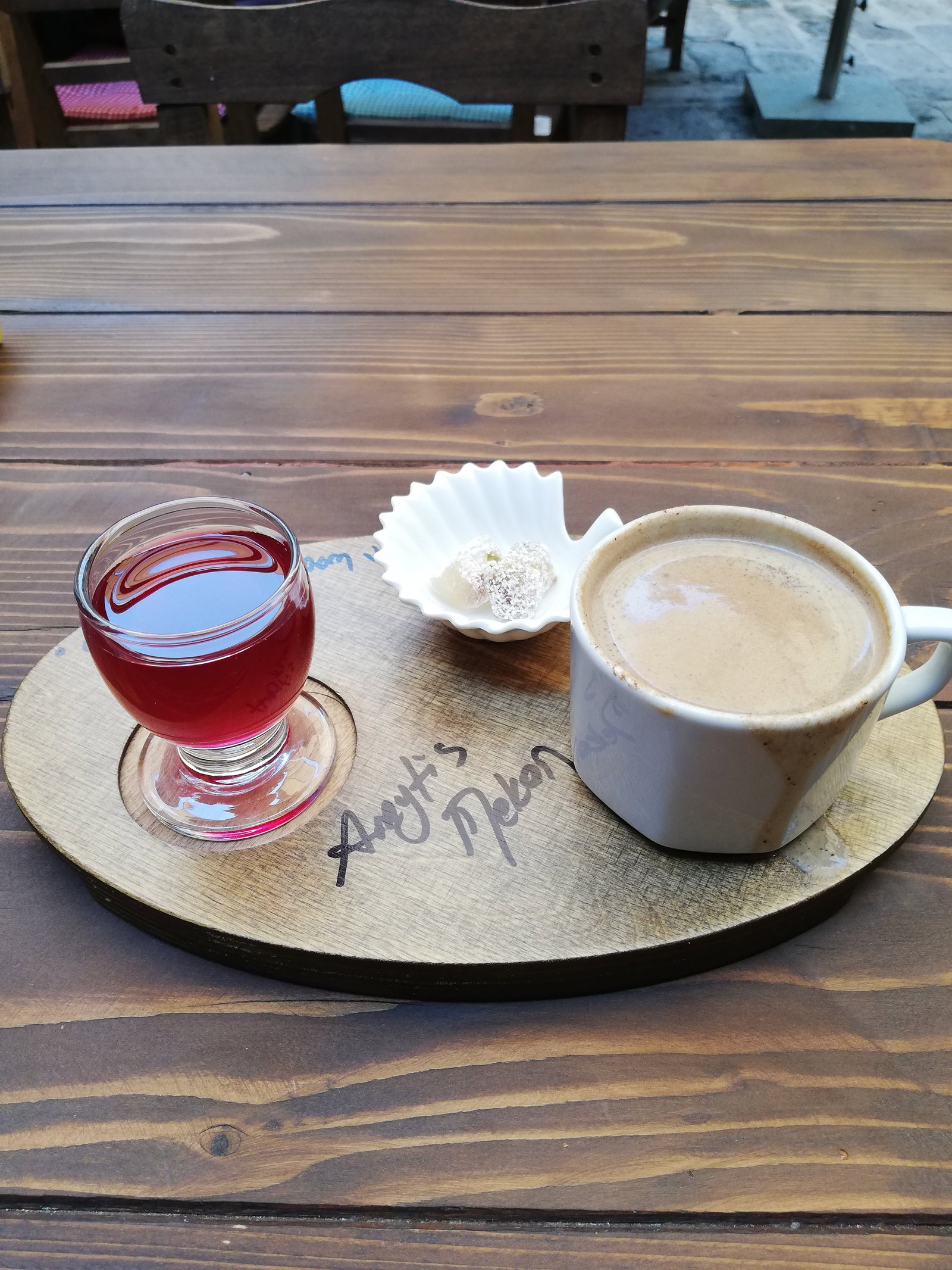 Amytis Mekan