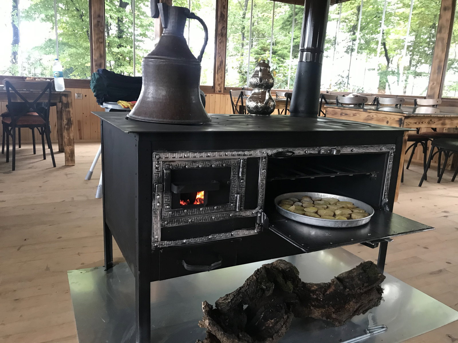 Meşelik Bahçe Serpme Kahvaltı & Et Mangal