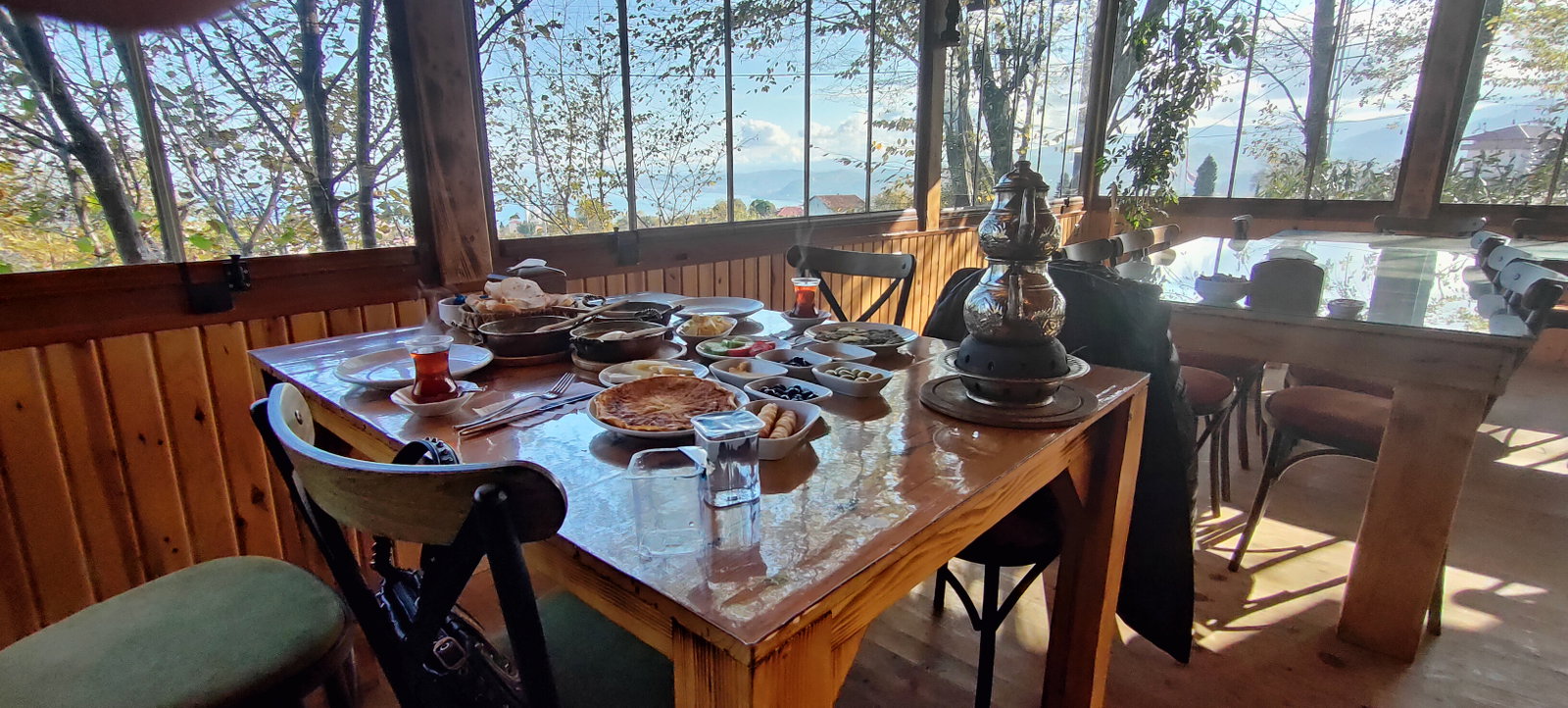 Meşelik Bahçe Serpme Kahvaltı & Et Mangal