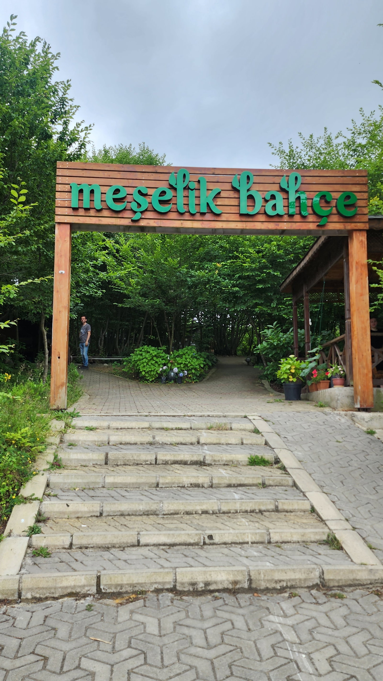 Meşelik Bahçe Serpme Kahvaltı & Et Mangal