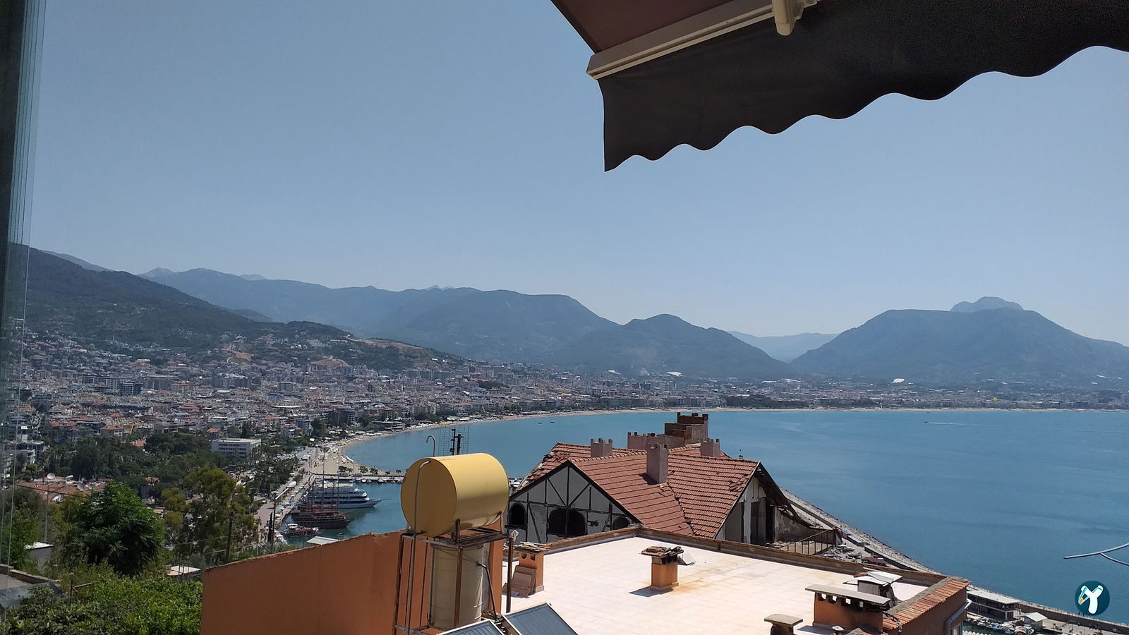 Termi̇nal Restaurant Cafe