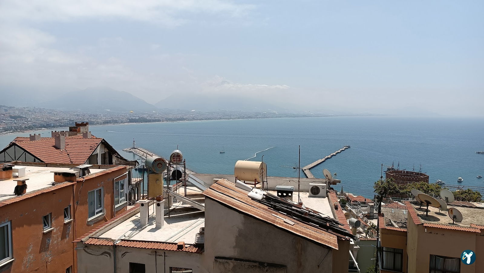 Termi̇nal Restaurant Cafe