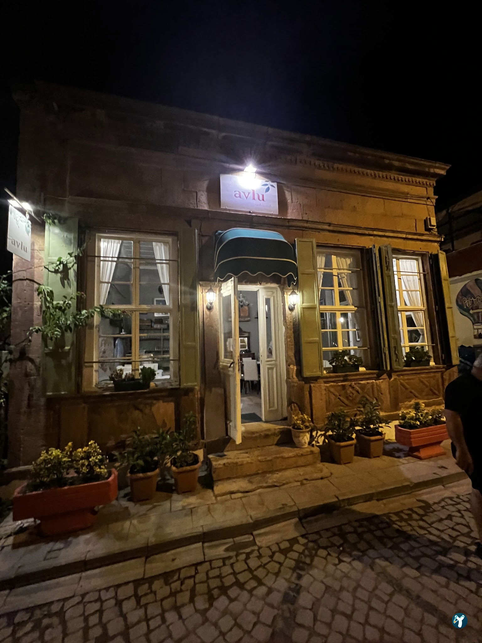 Yakamoz Avlu Restaurant