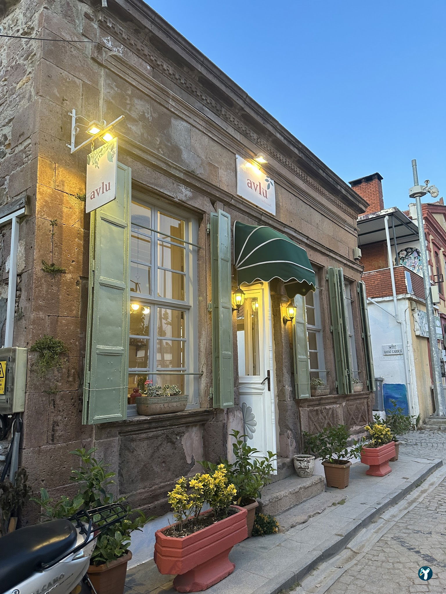 Yakamoz Avlu Restaurant