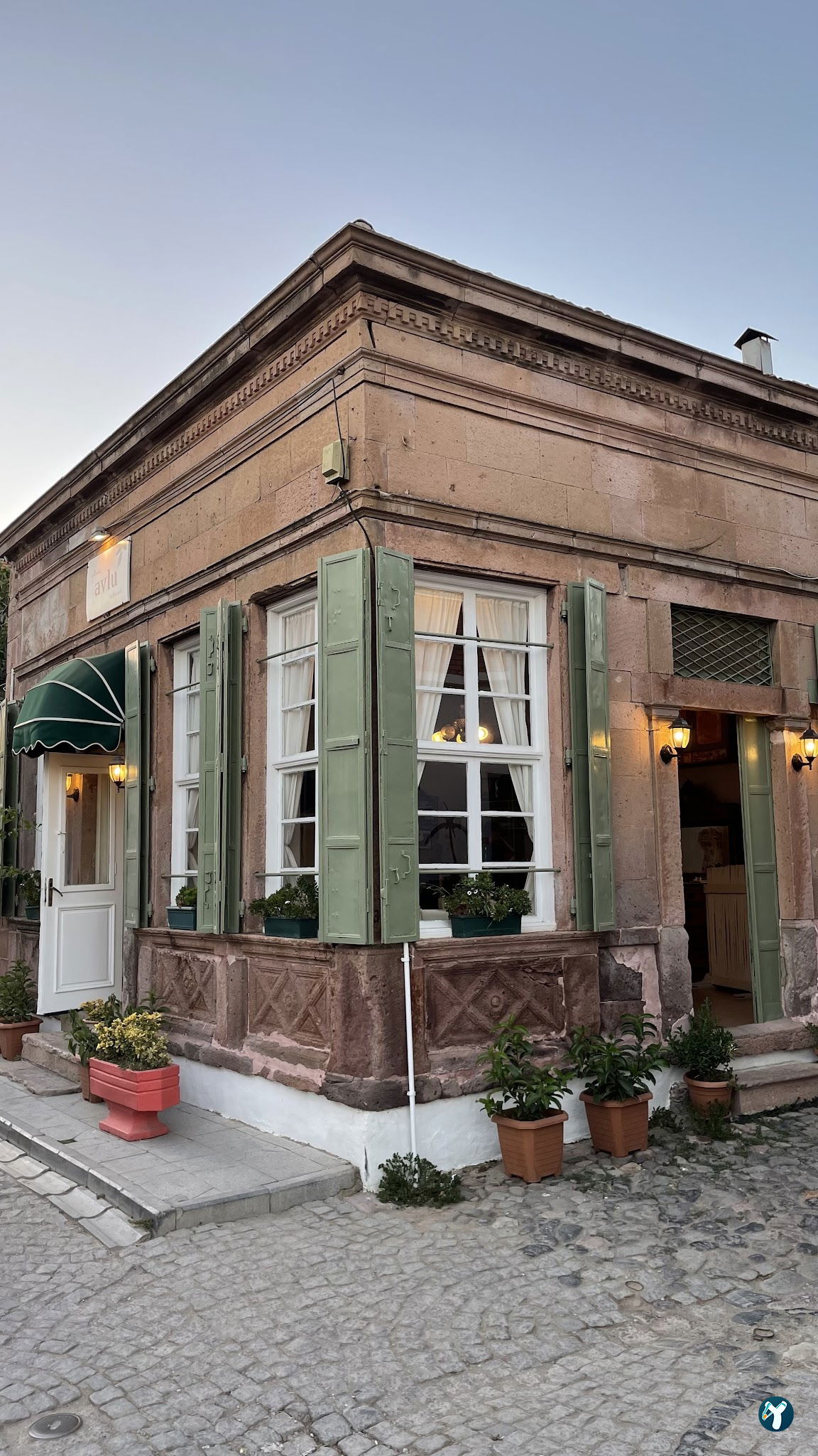 Yakamoz Avlu Restaurant