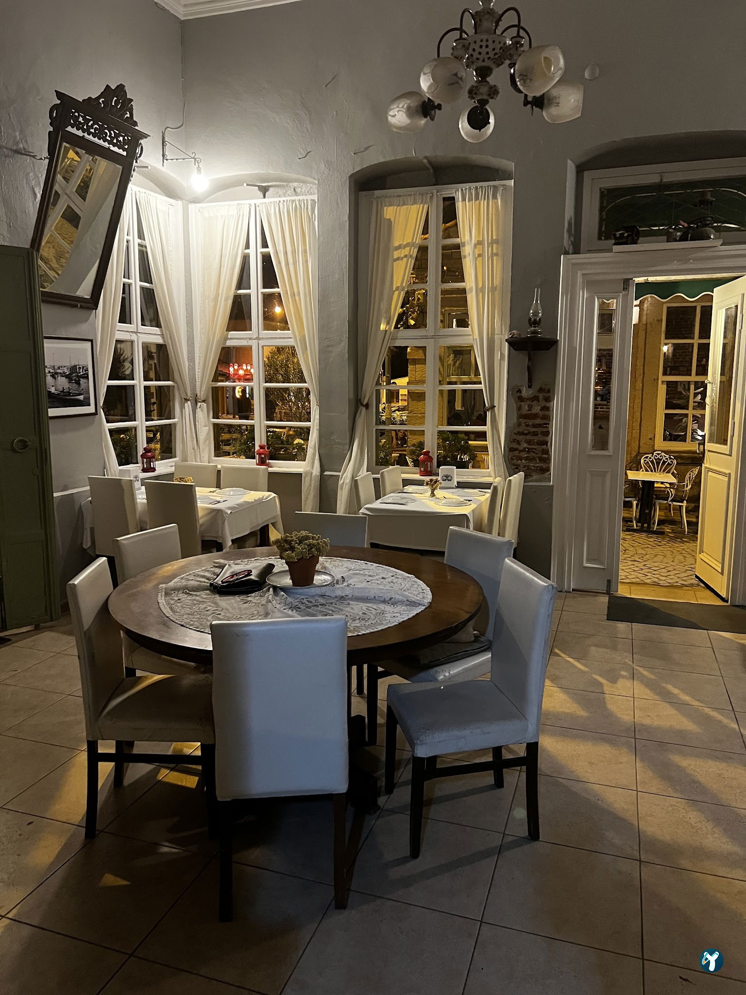 Yakamoz Avlu Restaurant
