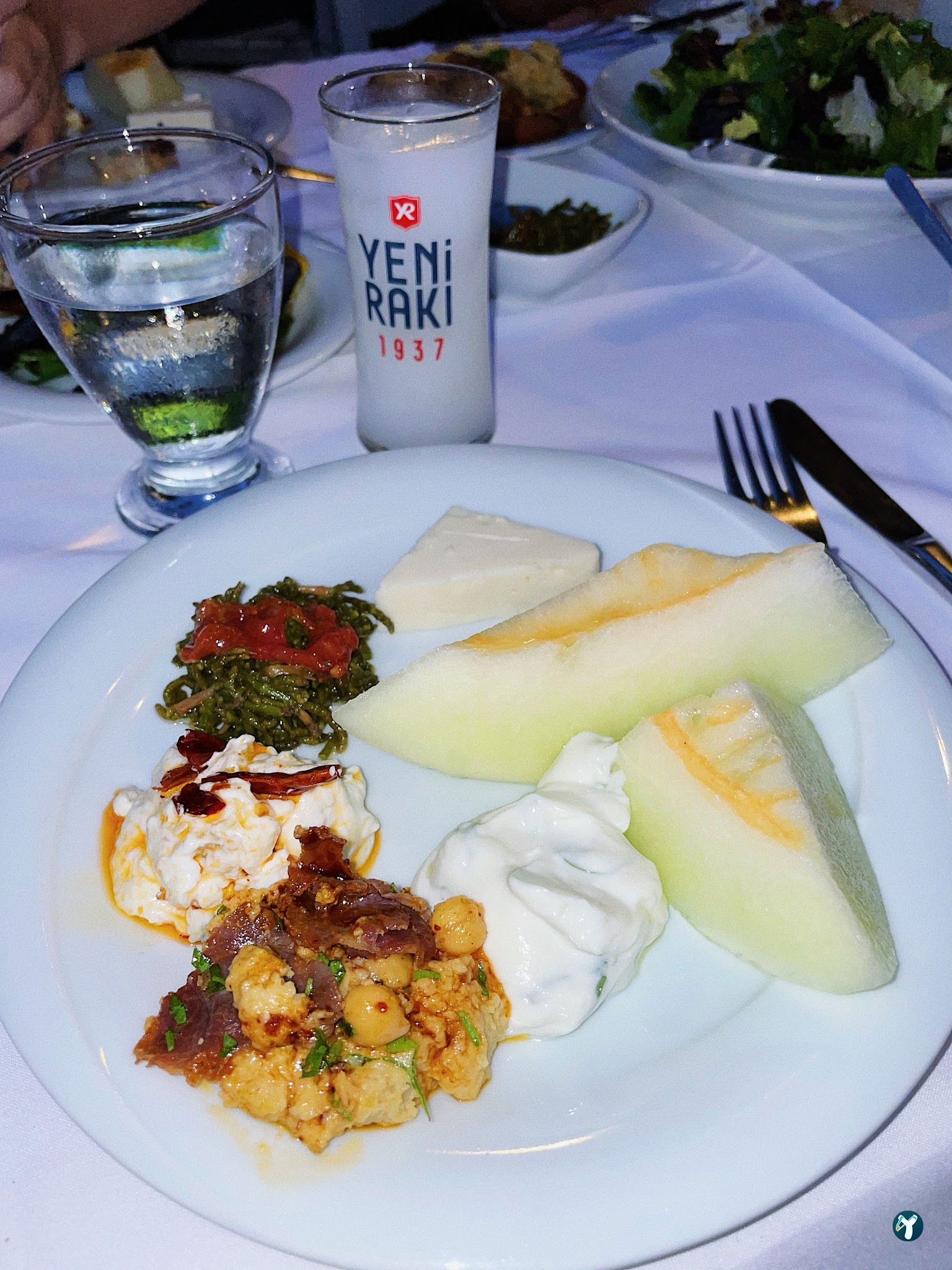 Yakamoz Avlu Restaurant