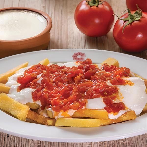 Domates Soslu Yoğurtlu Patates