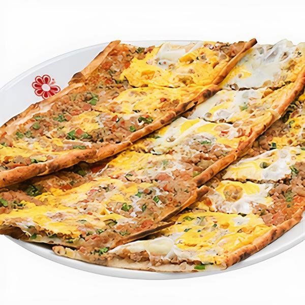 Kıymalı Yumurtalı Pide