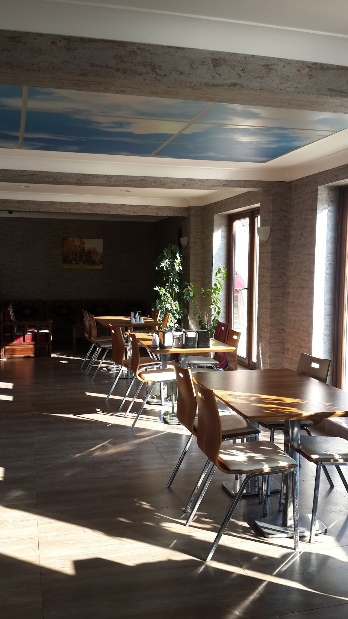 Delta Macera Sport & Cafe