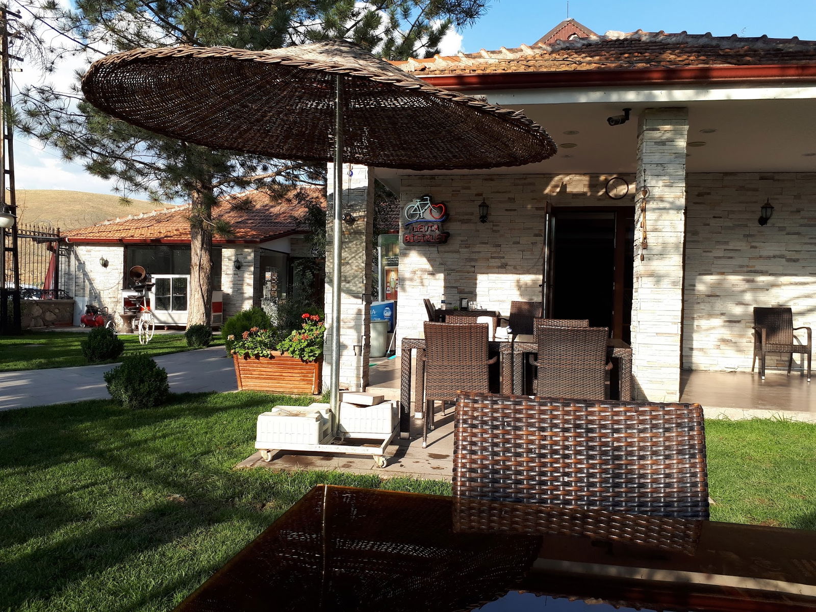 Delta Macera Sport & Cafe