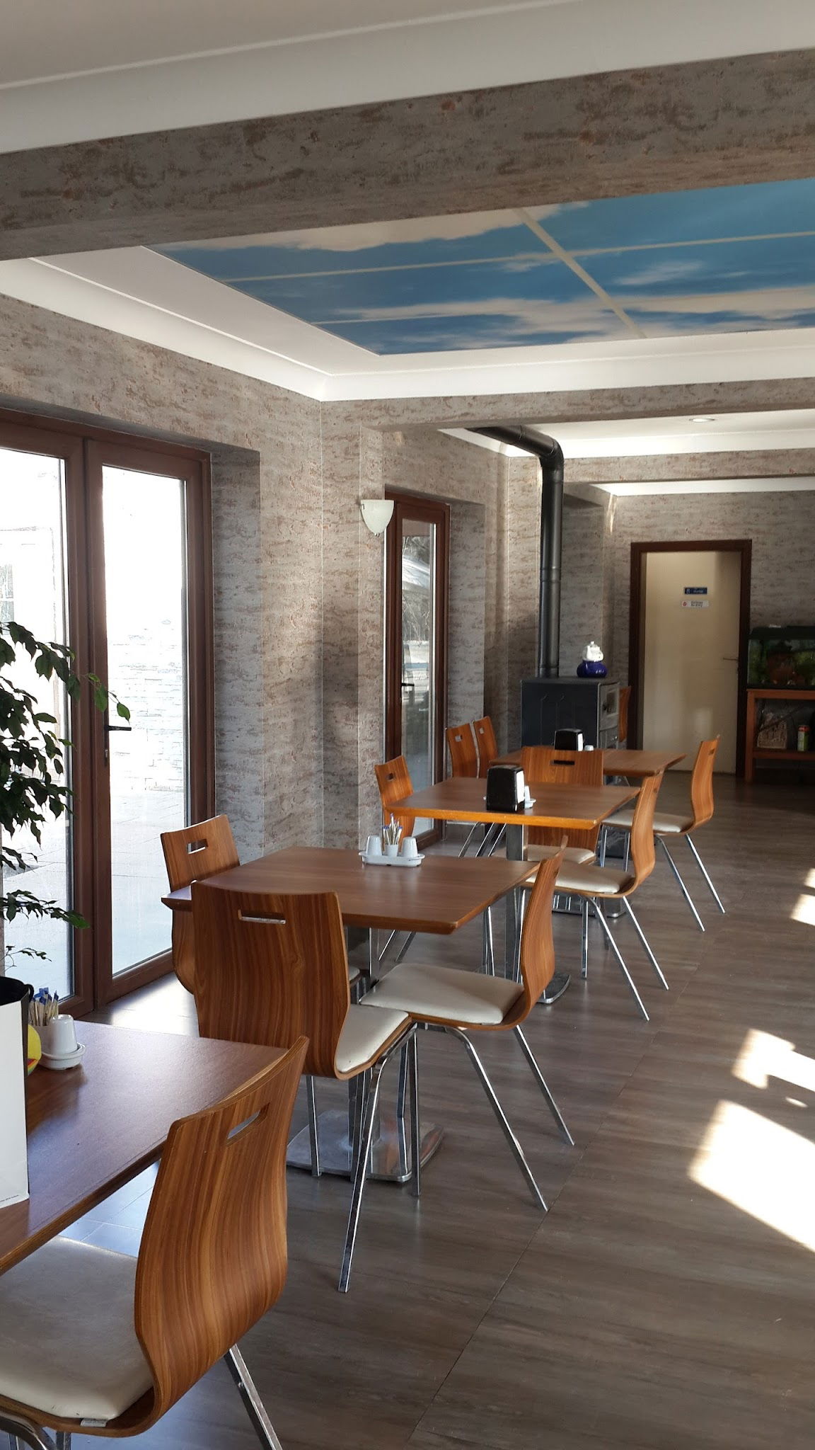 Delta Macera Sport & Cafe