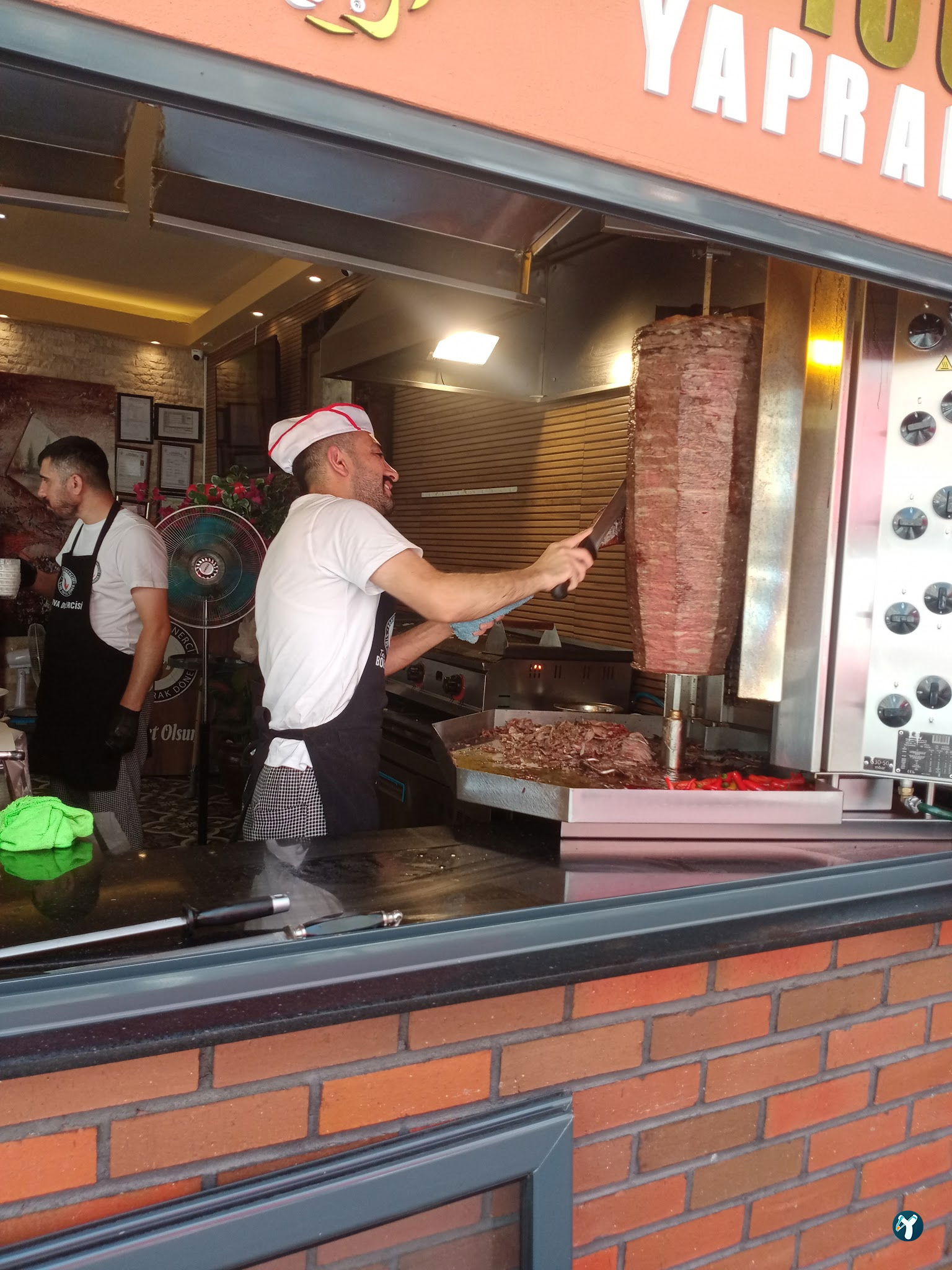 Tarihi Bornova Dönercisi