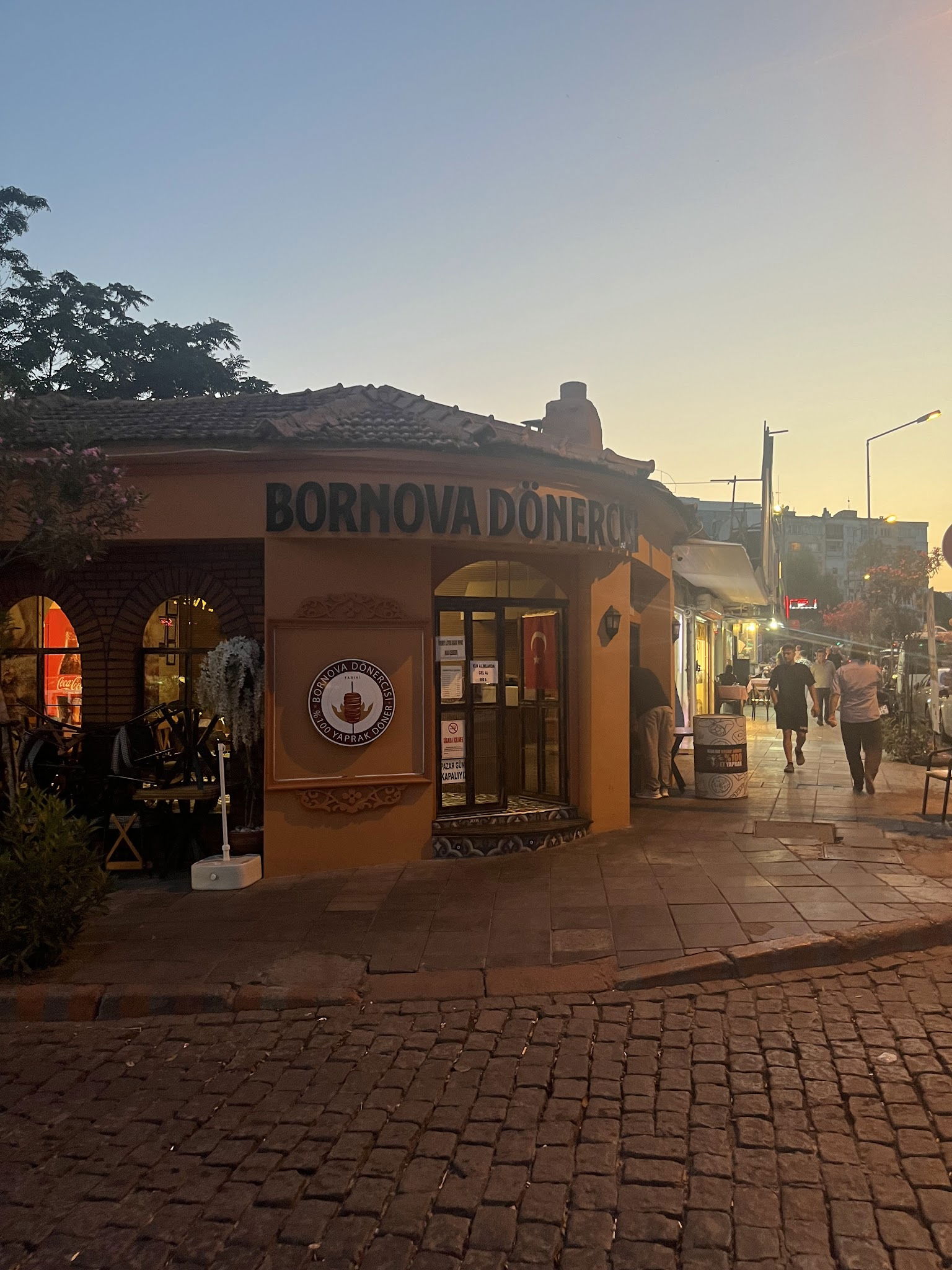 Tarihi Bornova Dönercisi