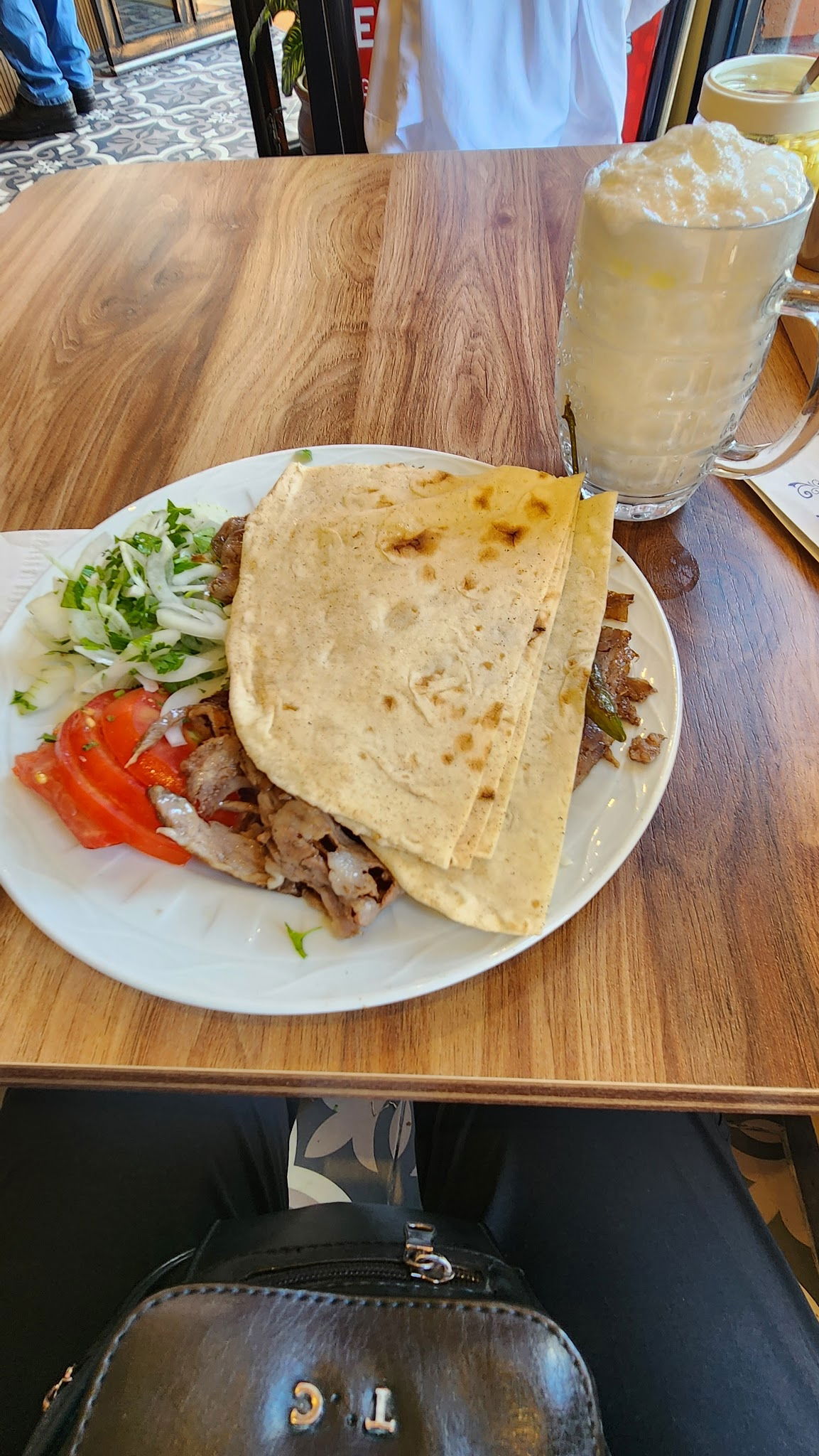 Tarihi Bornova Dönercisi