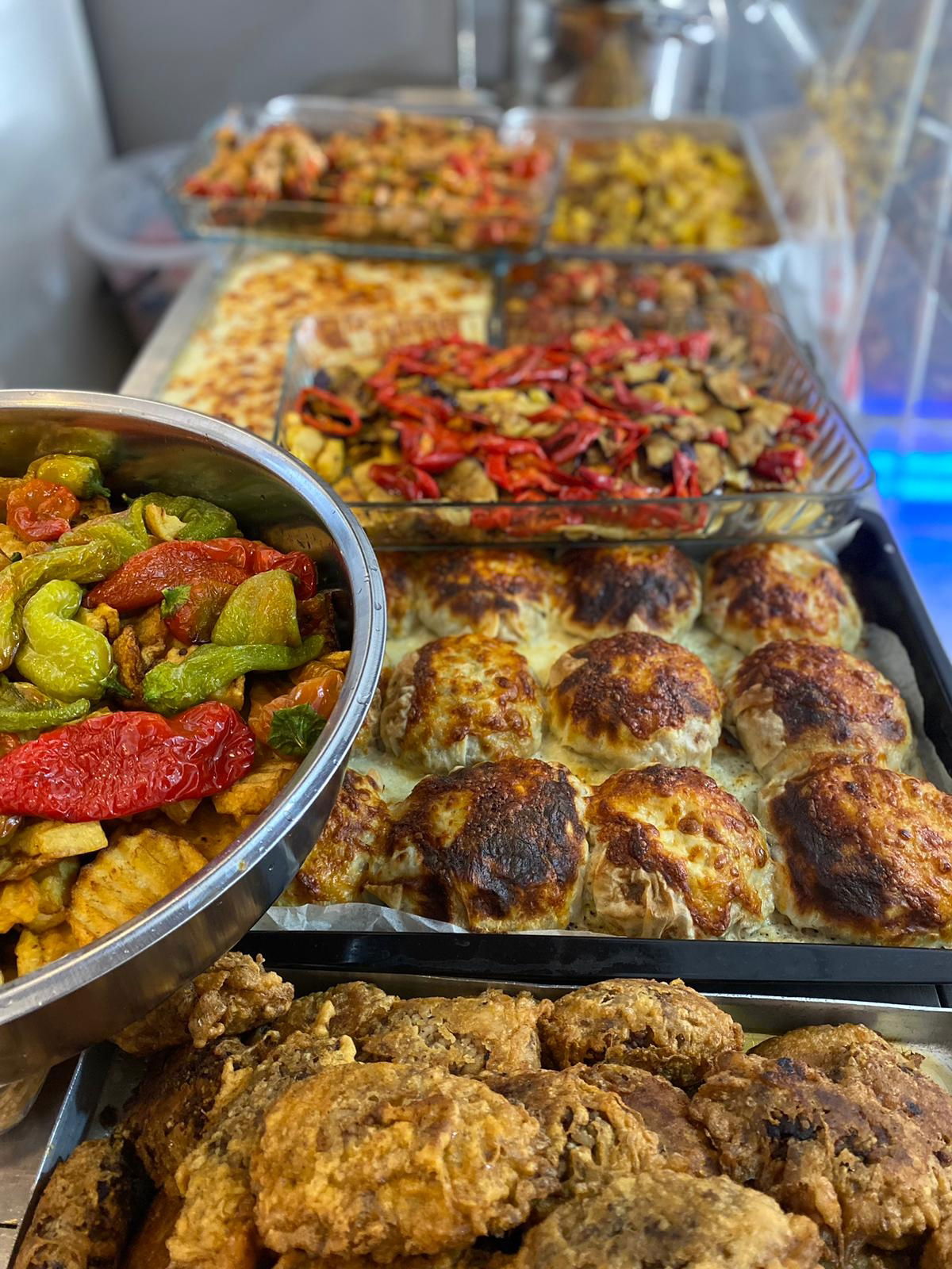 Foça Meze Evi Ve Ev Yemekleri