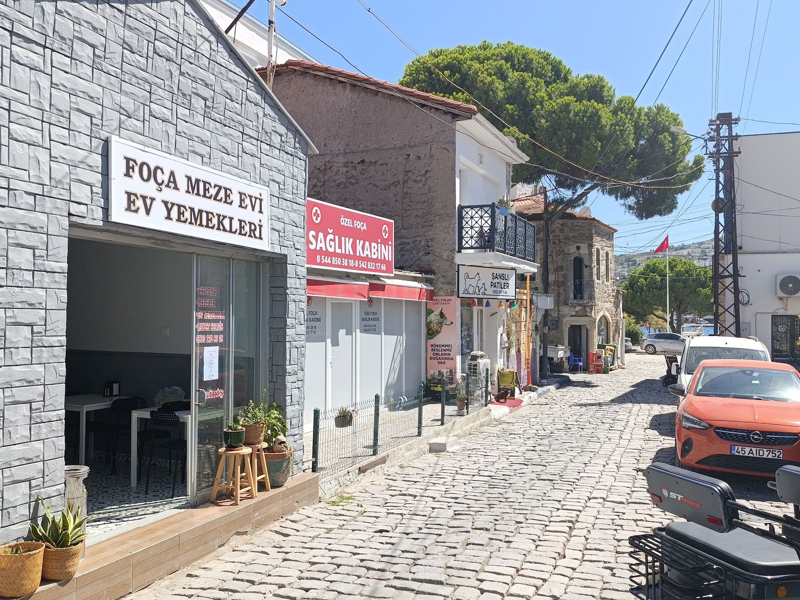 Foça Meze Evi Ve Ev Yemekleri