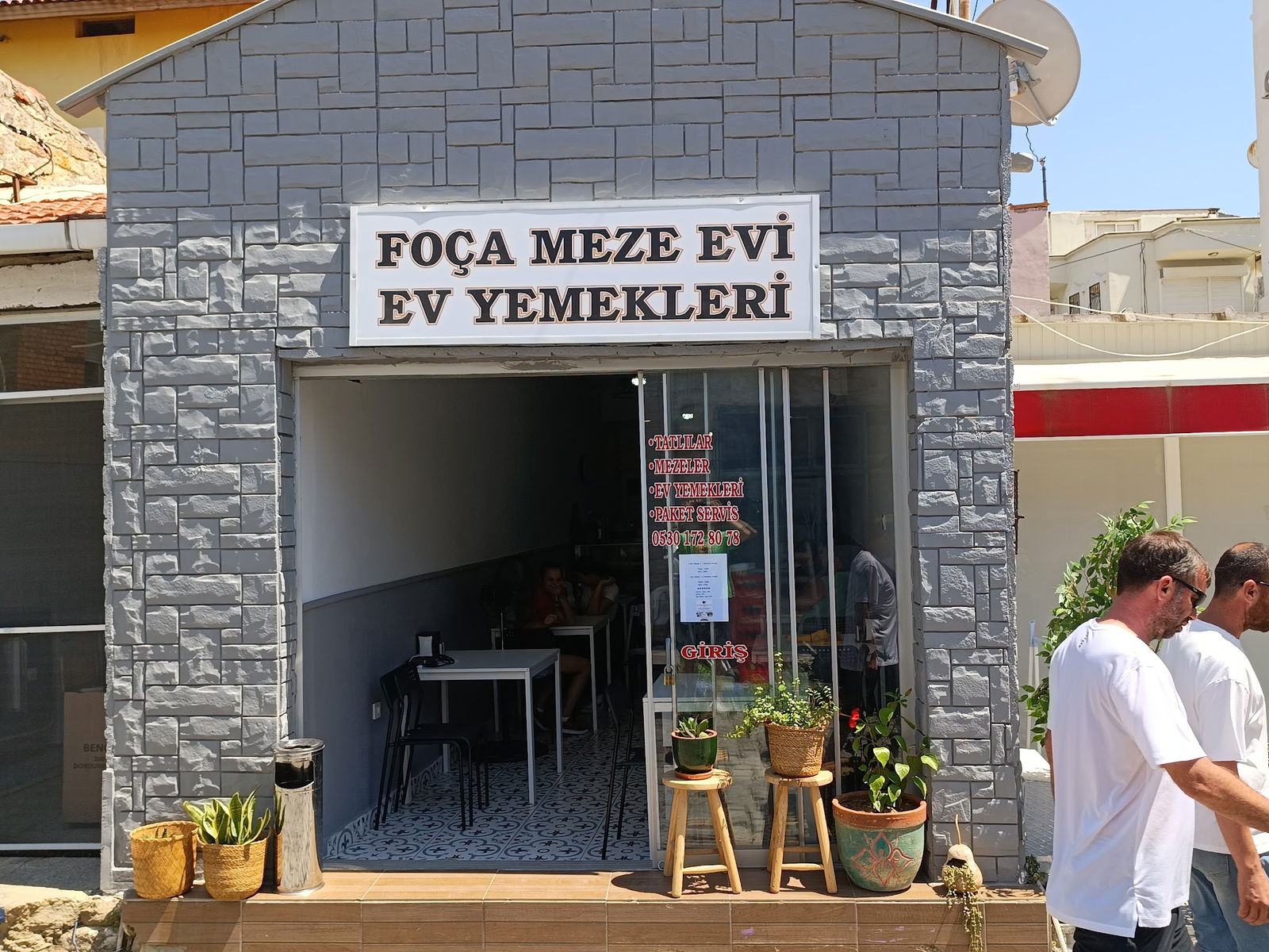 Foça Meze Evi Ve Ev Yemekleri