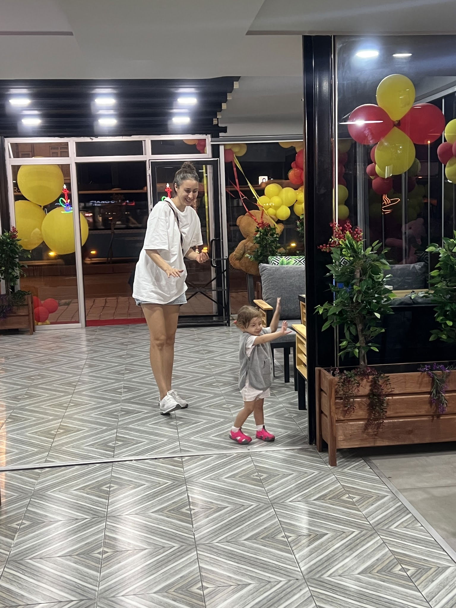 Hookahtalya Cafe & Nargile