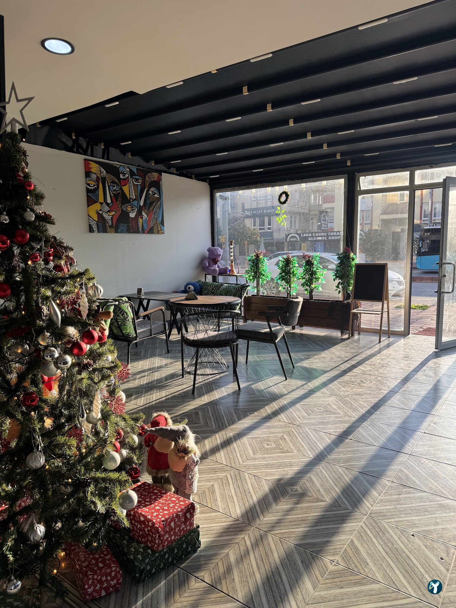 Hookahtalya Cafe & Nargile