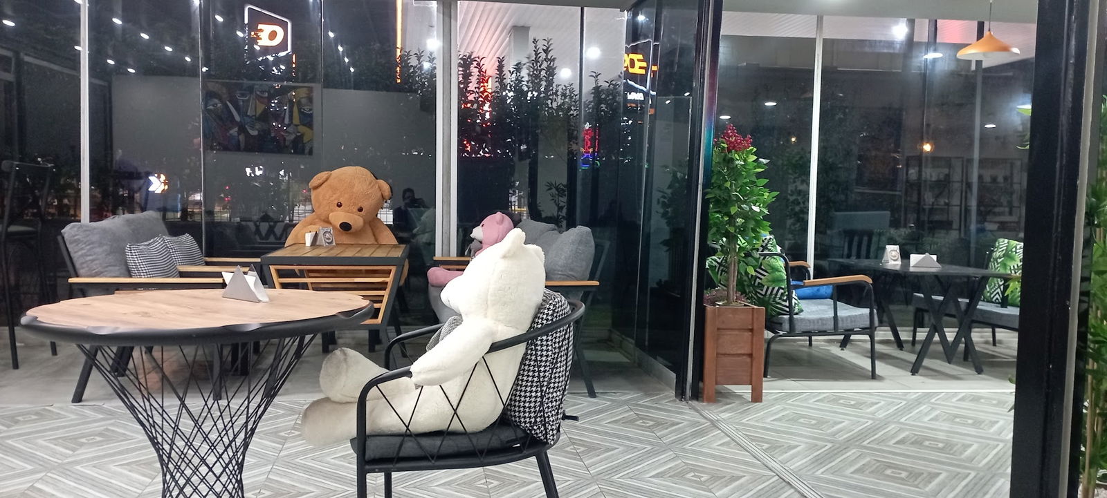 Hookahtalya Cafe & Nargile