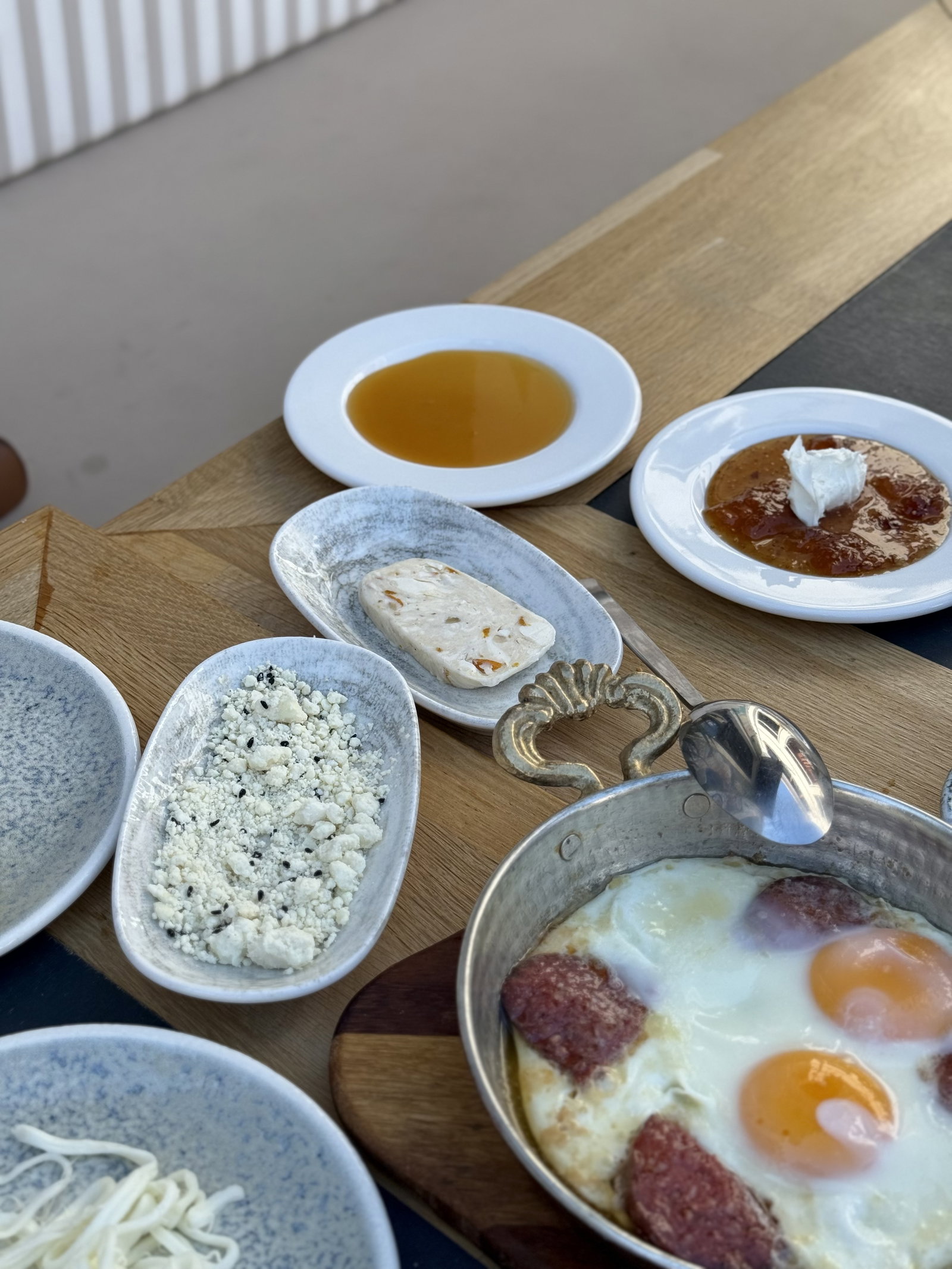 Meydani Cafe & Pastane Bozcaada