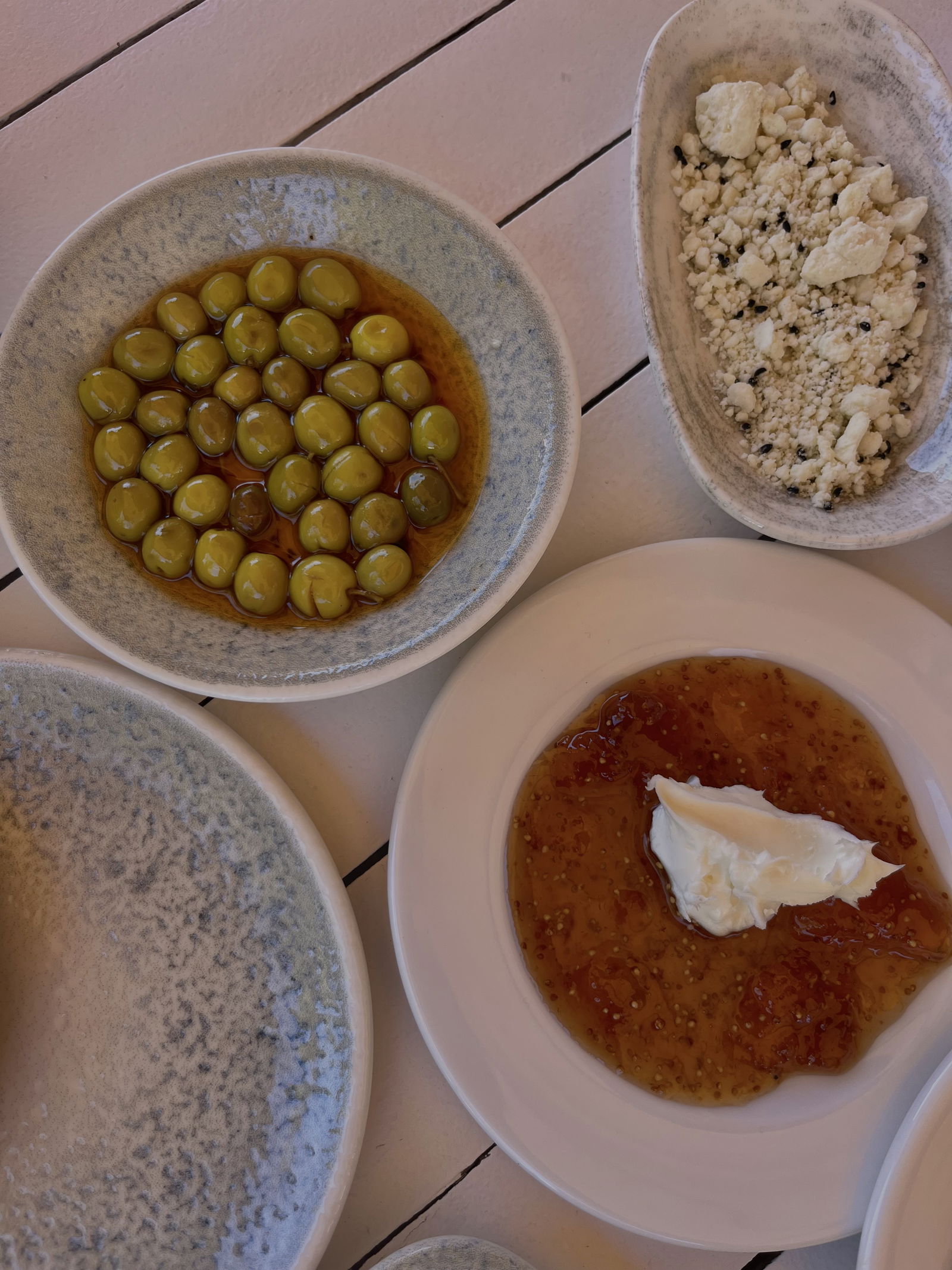 Meydani Cafe & Pastane Bozcaada