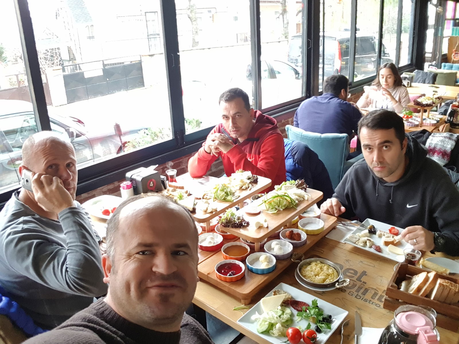 Meet Point Cafe&Bistro