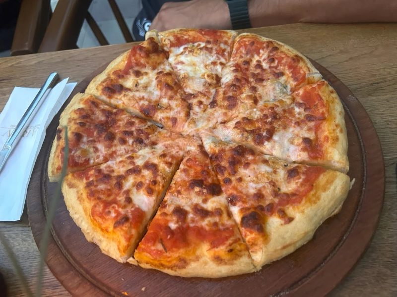 Laruv GastroPub & Cocktails