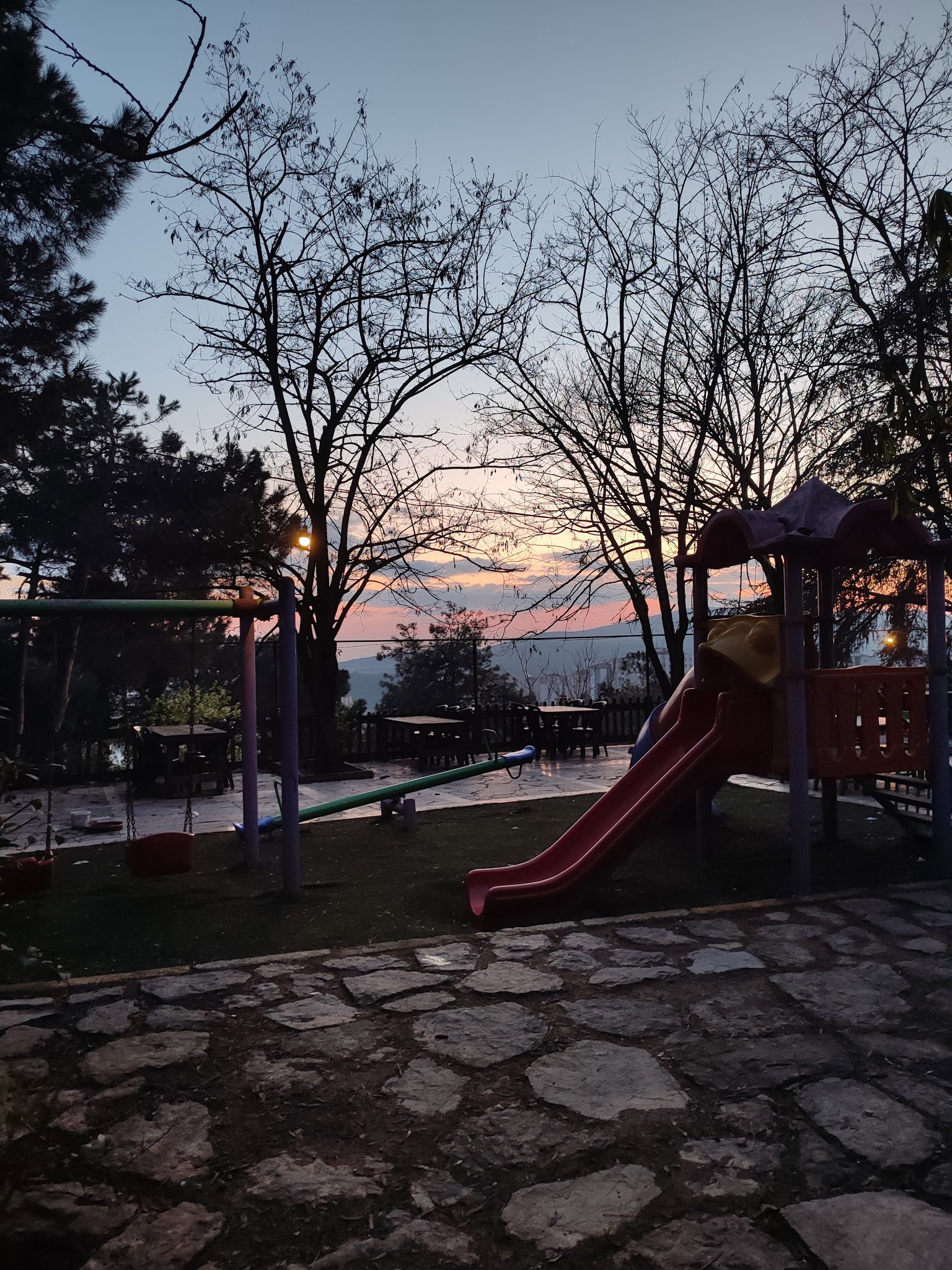 Cennet Bahçesi Hasan'In Yeri