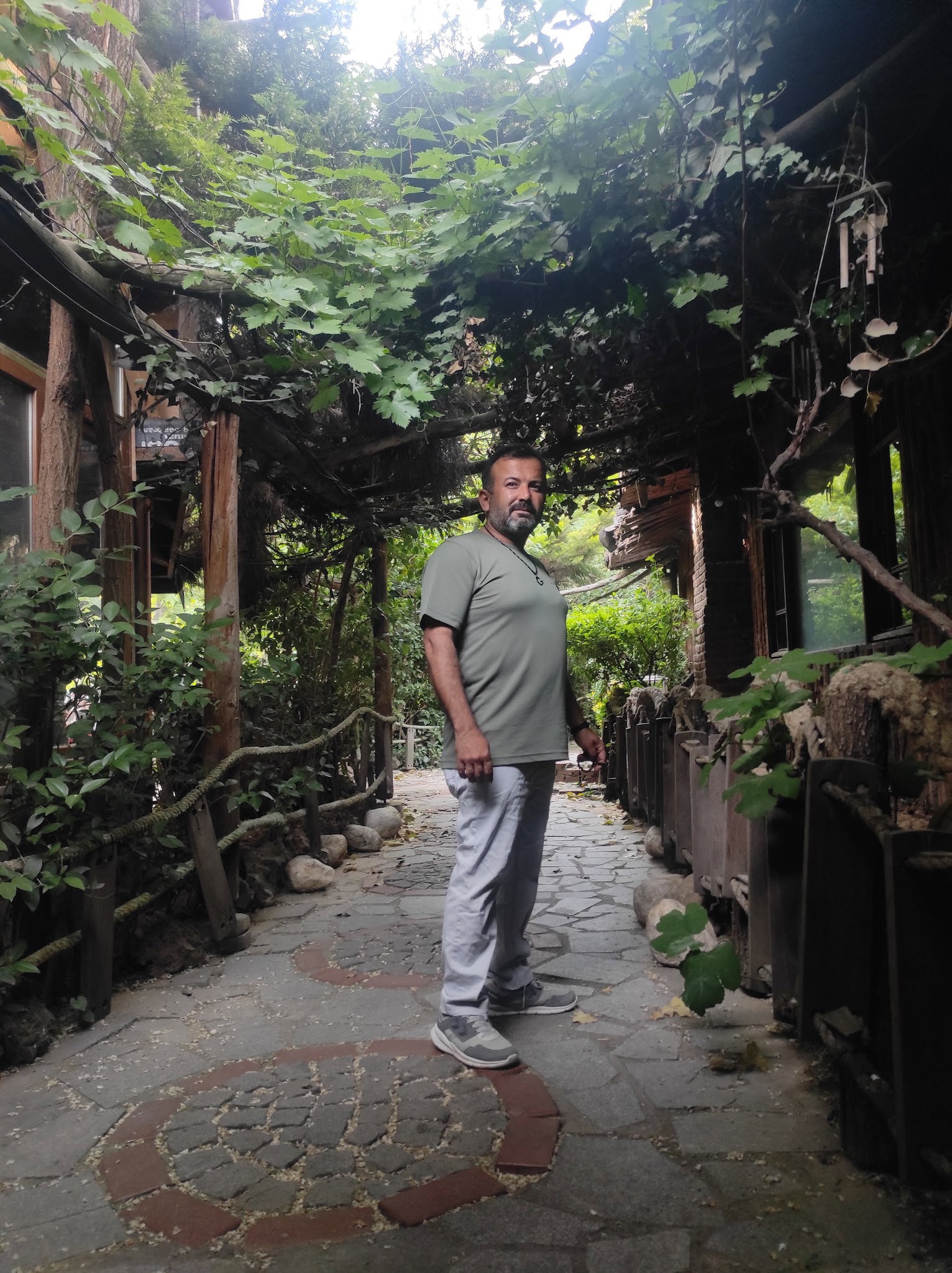 Cennet Bahçesi Hasan'In Yeri