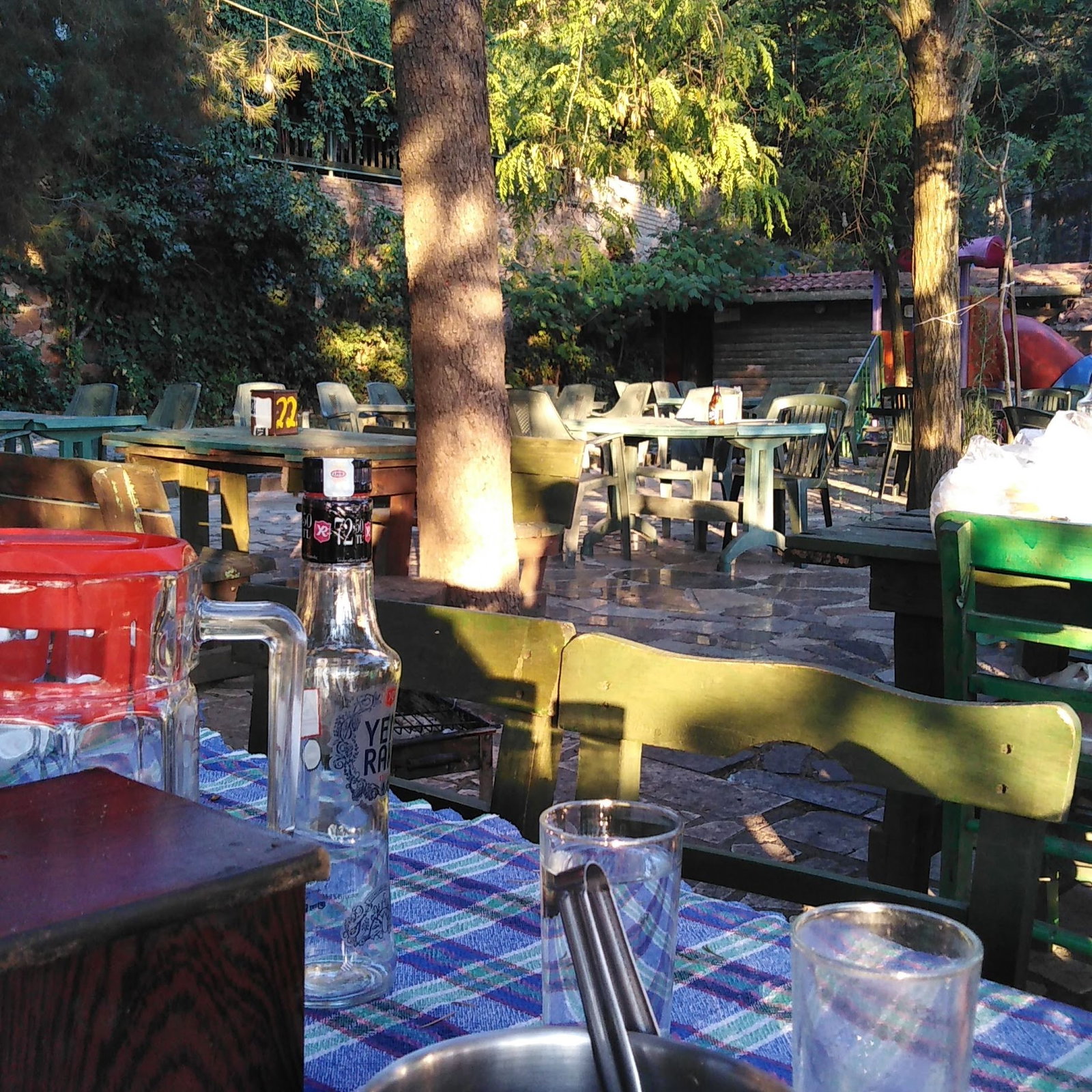 Cennet Bahçesi Hasan'In Yeri