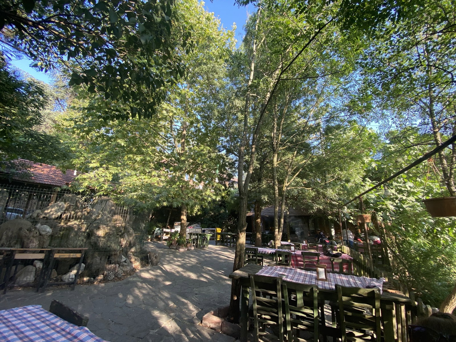 Cennet Bahçesi Hasan'In Yeri