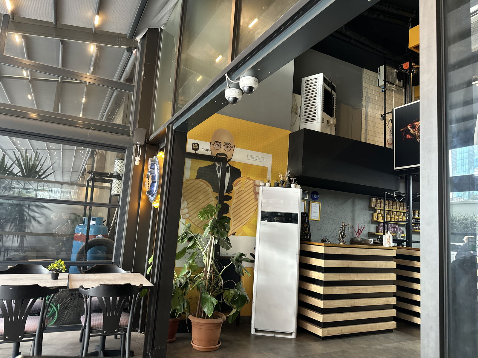 Tost Point Bayraklı