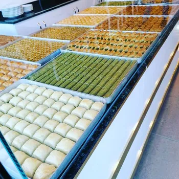Bergama Hacıoğlu Baklava& Künefe resimleri