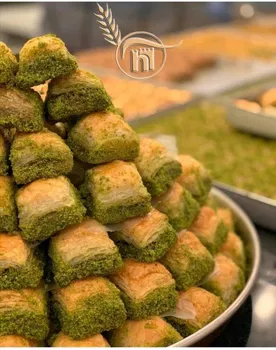 Bergama Hacıoğlu Baklava& Künefe resimleri