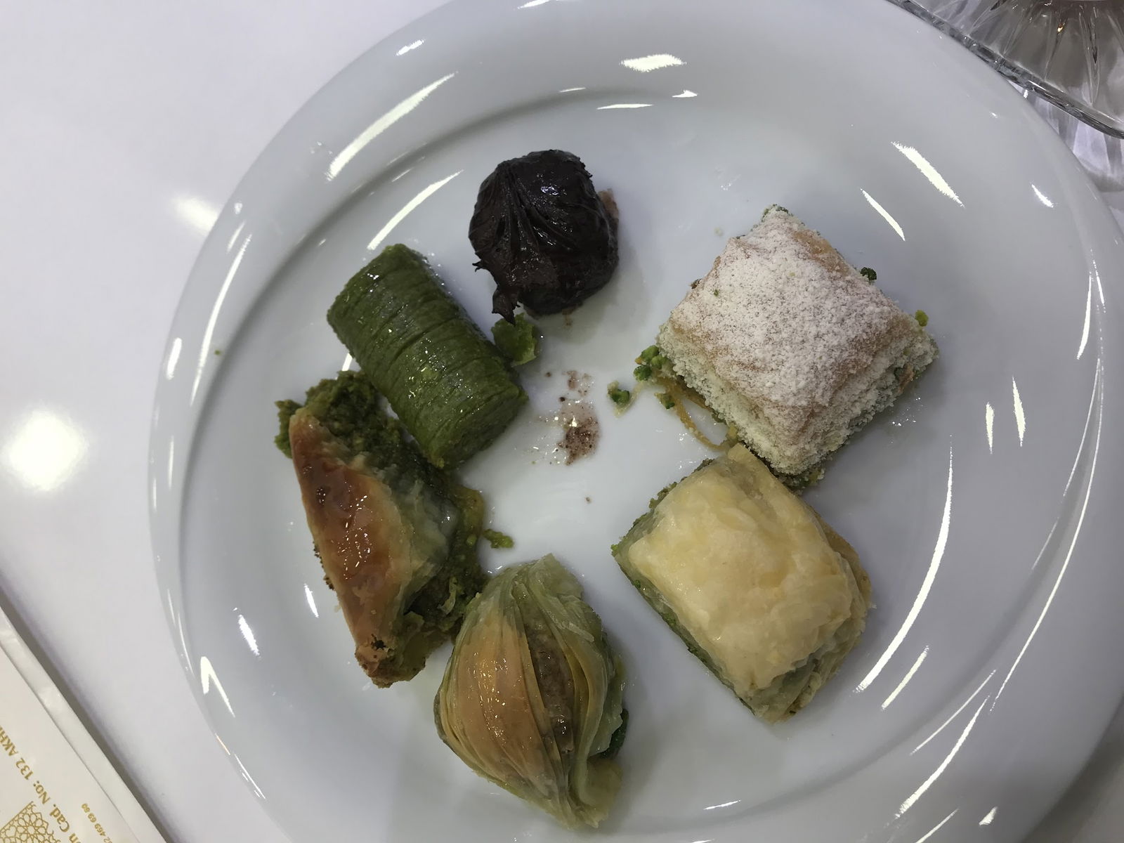 Bergama Hacıoğlu Baklava& Künefe
