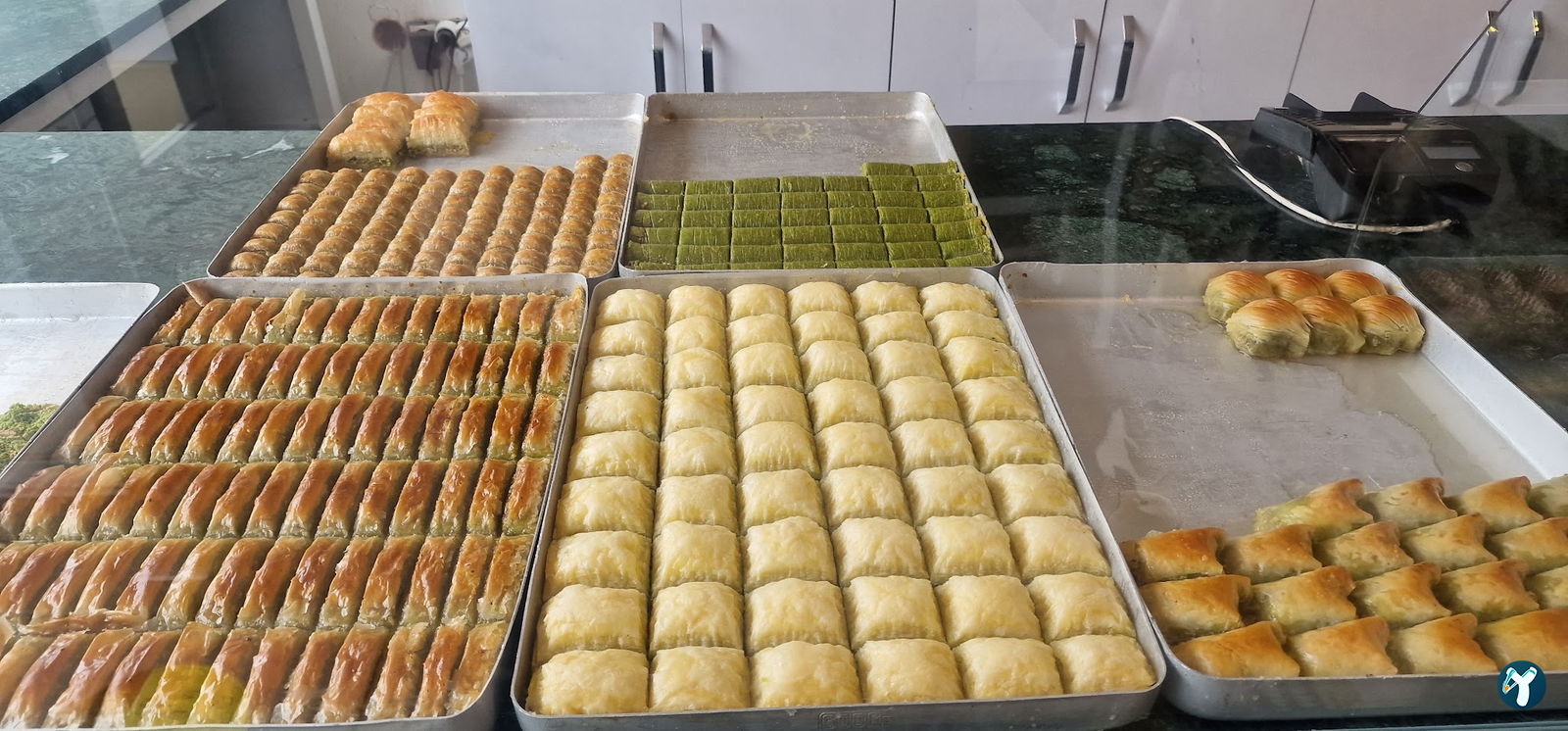 Bergama Hacıoğlu Baklava& Künefe