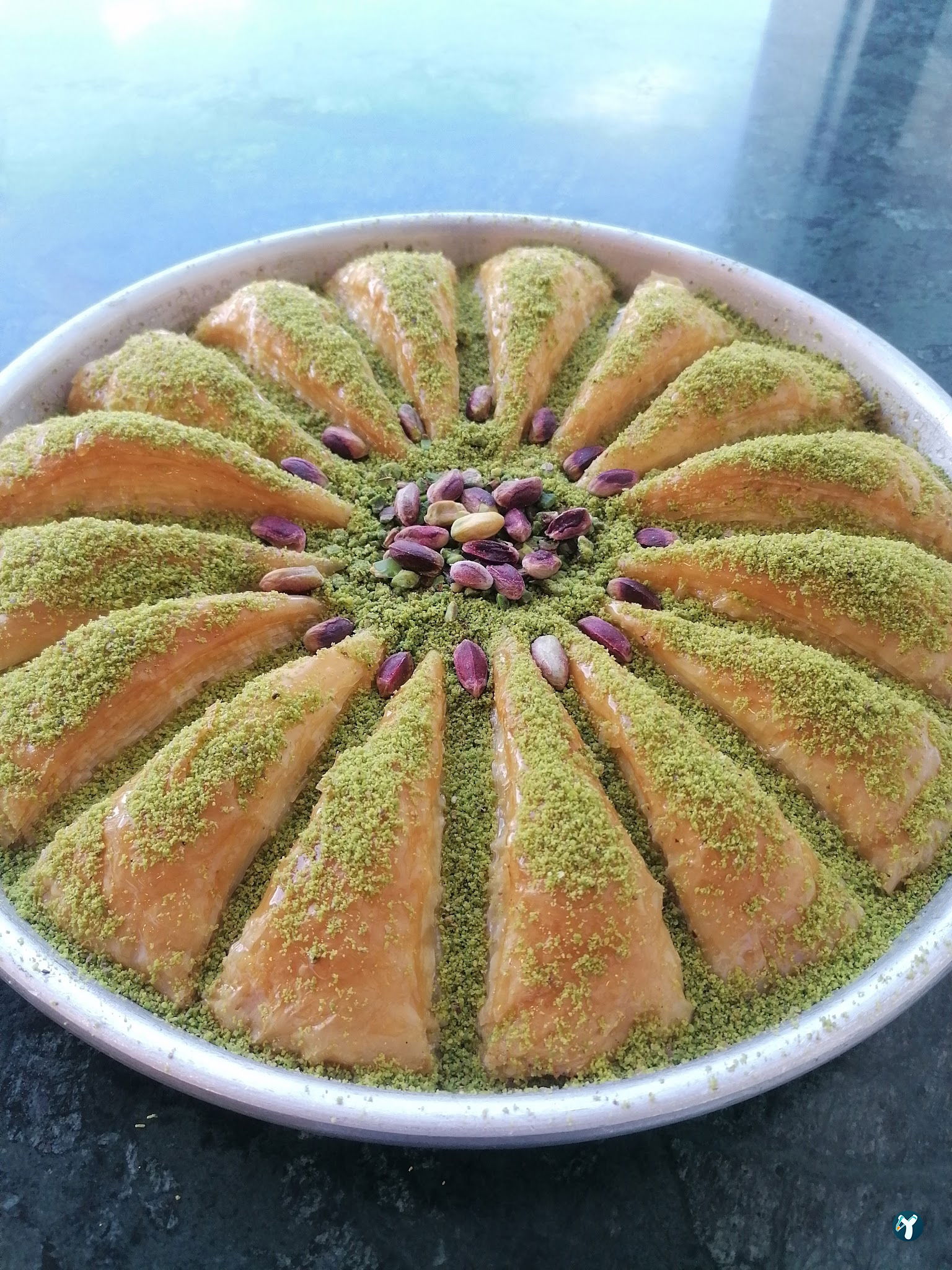 Bergama Hacıoğlu Baklava& Künefe
